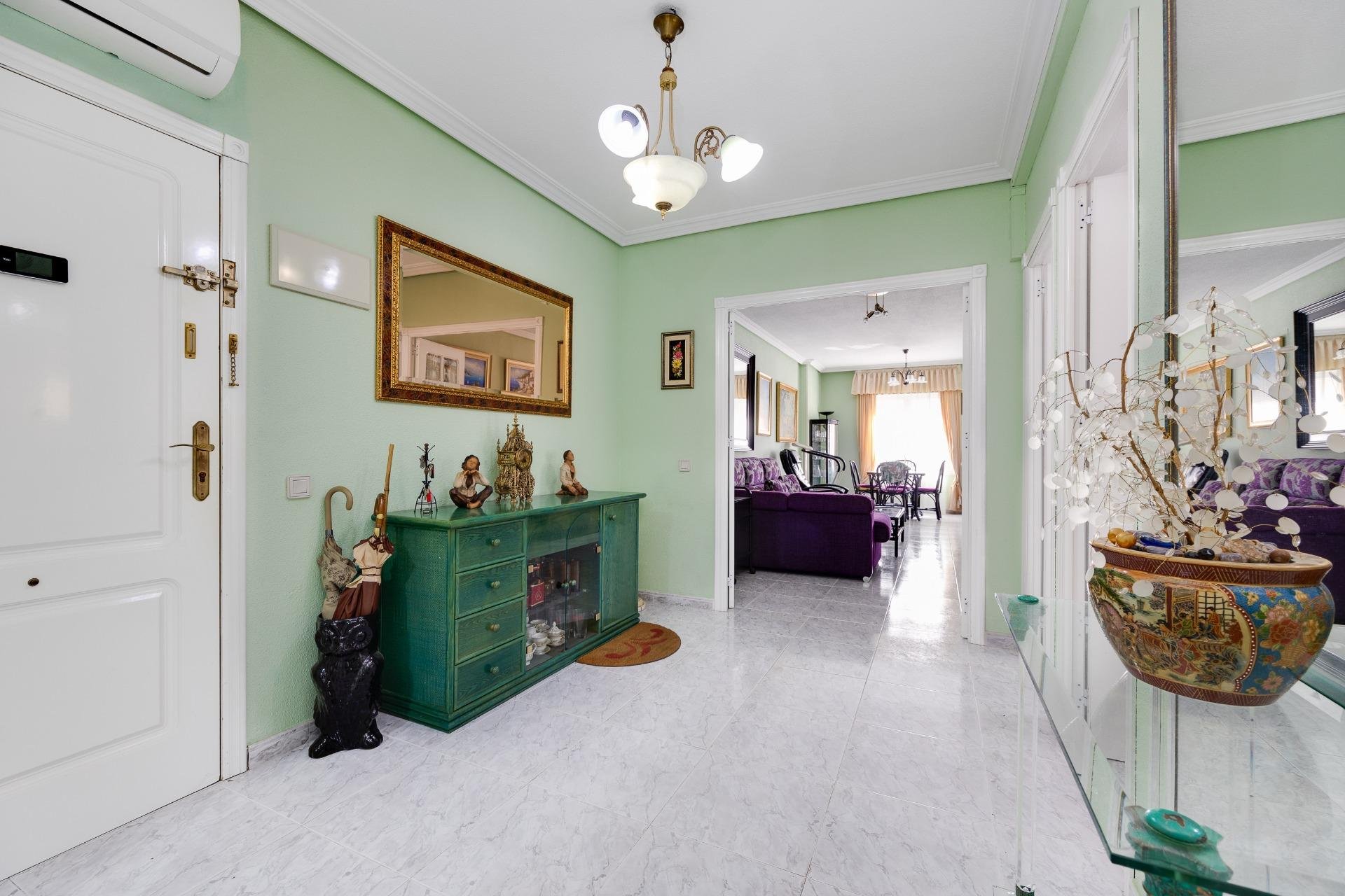 Wiederverkauf - Wohnung -
Torrevieja - Antonio Machado