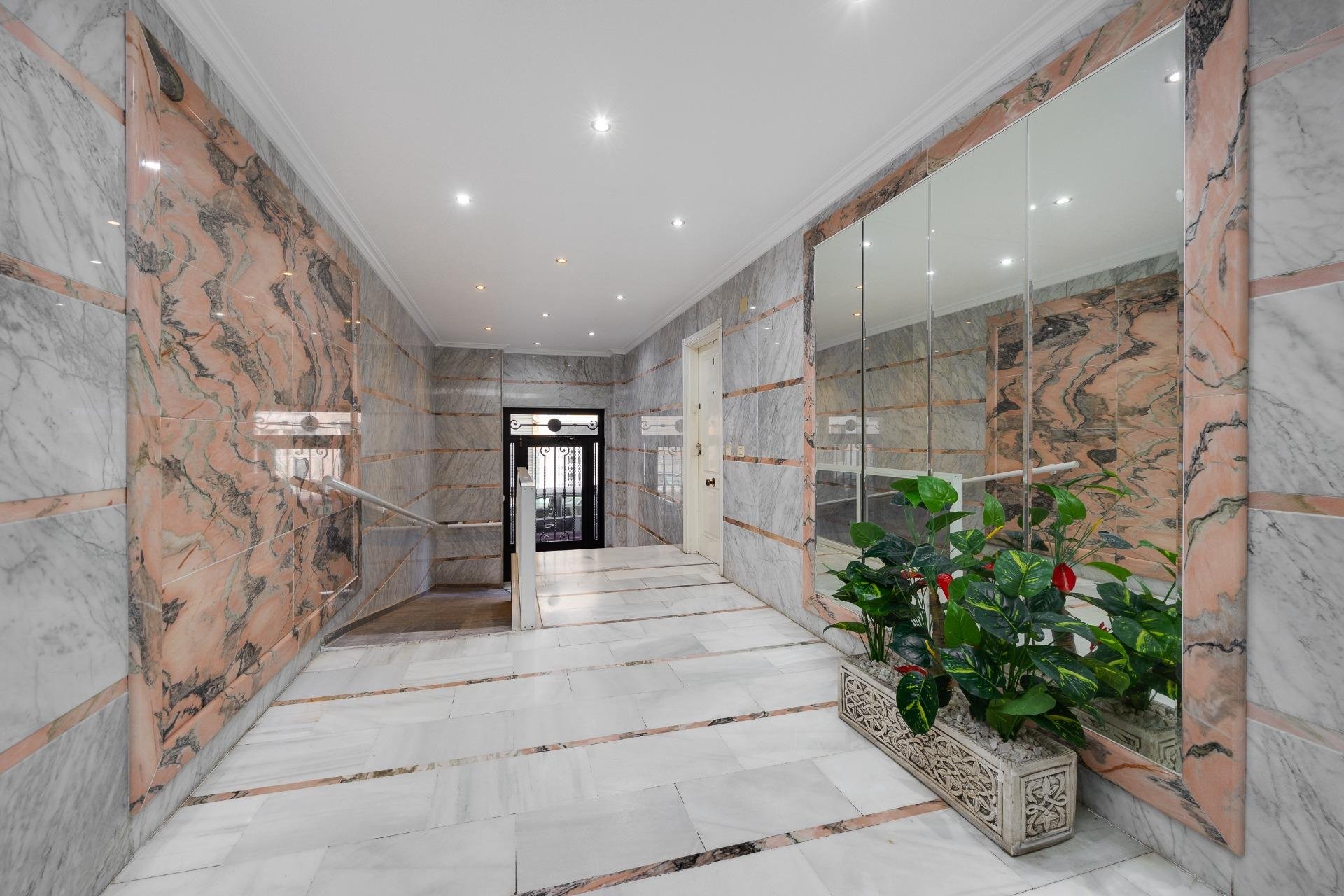 Wiederverkauf - Wohnung -
Torrevieja - Antonio Machado