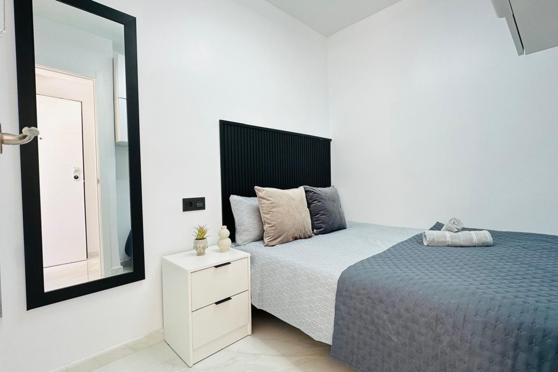 Wiederverkauf - Wohnung -
Torrevieja - Cabo Cervera