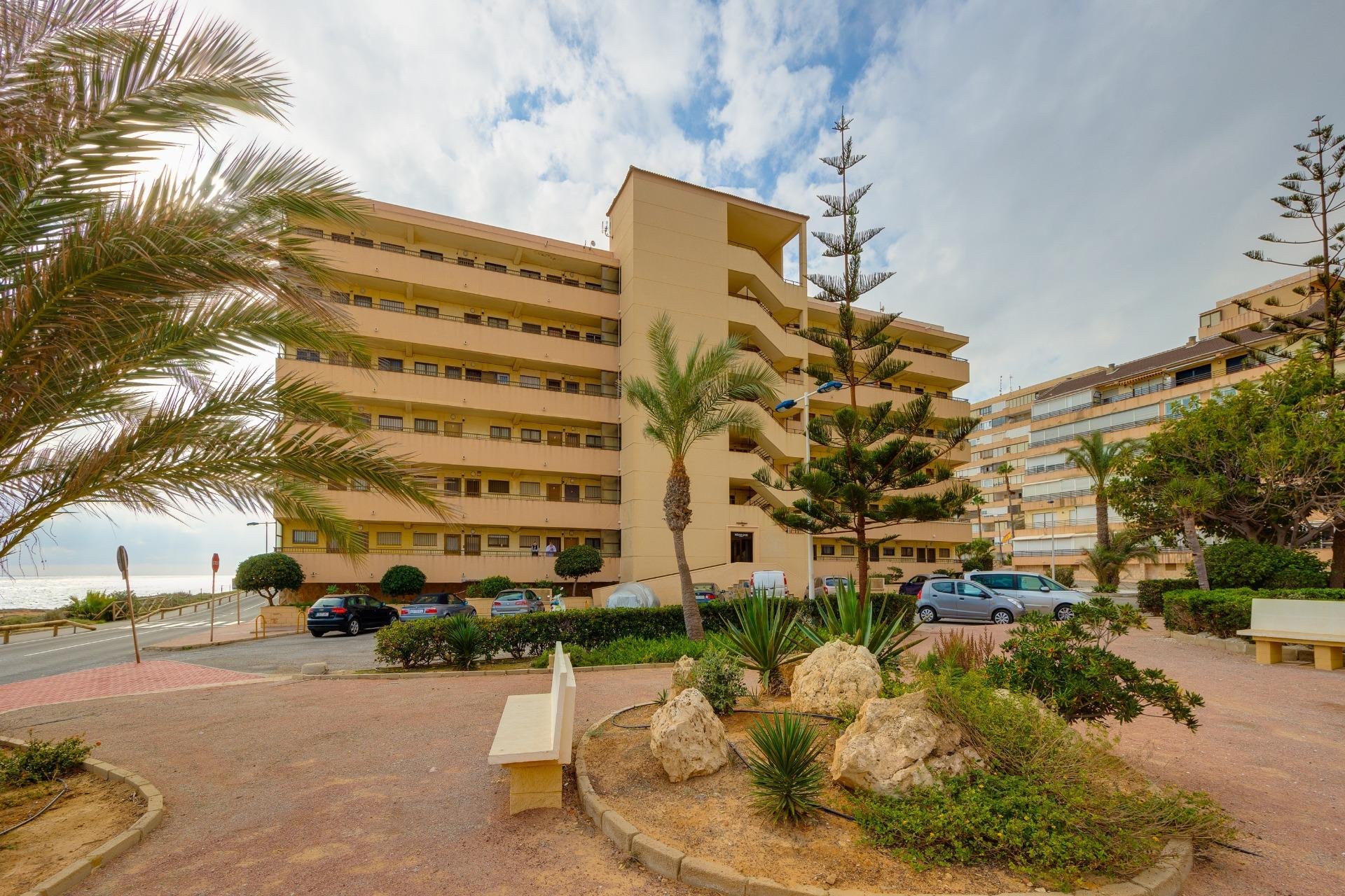 Wiederverkauf - Wohnung -
Torrevieja - Cabo Cervera