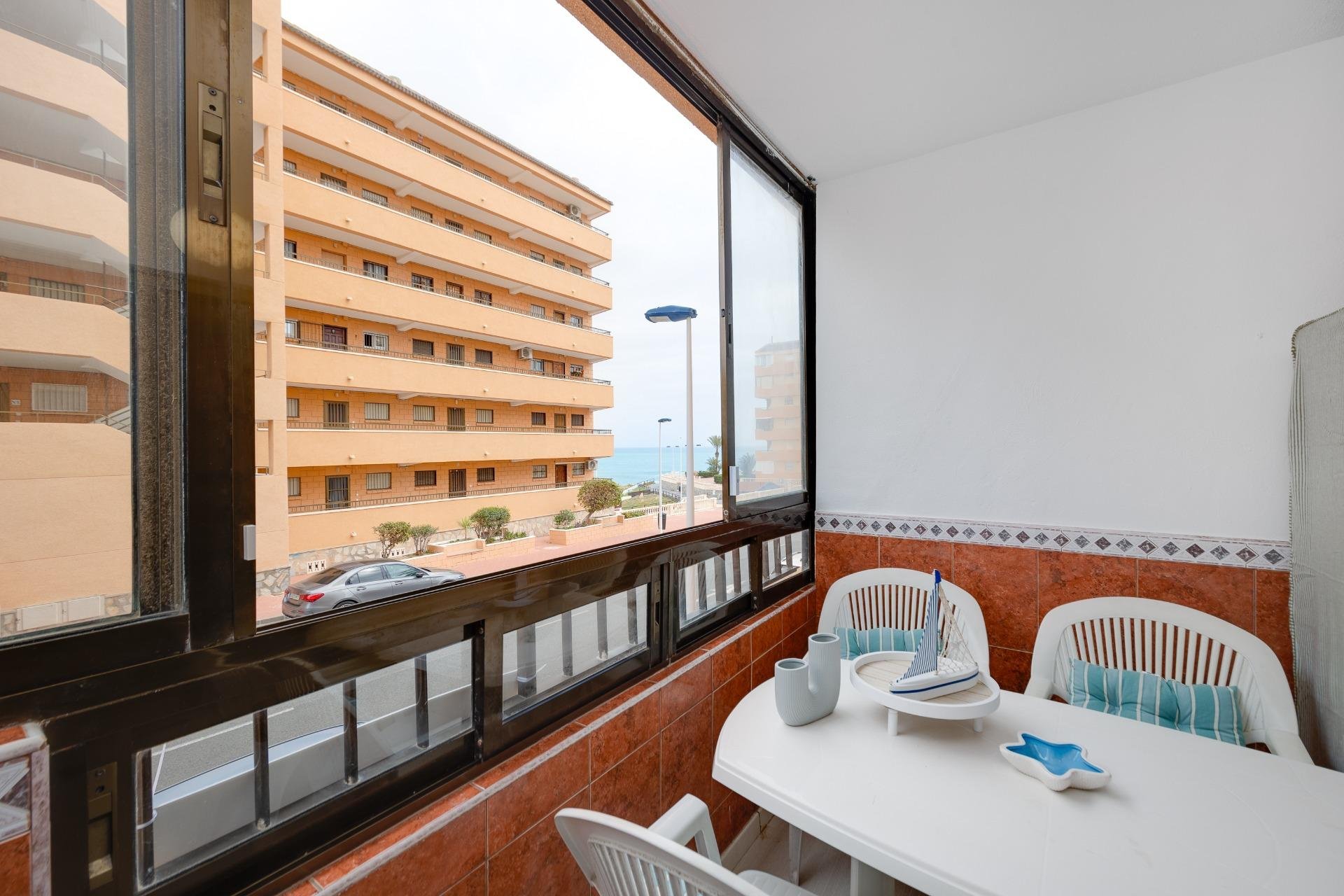 Wiederverkauf - Wohnung -
Torrevieja - Cabo Cervera