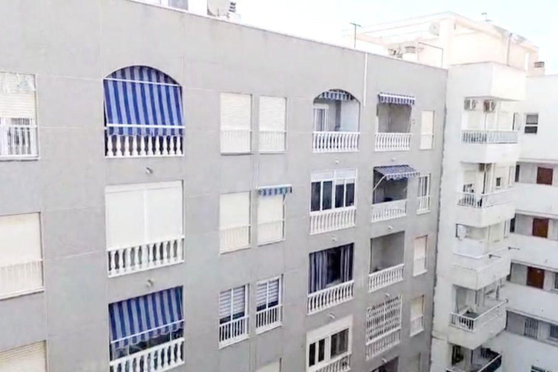 Wiederverkauf - Wohnung -
Torrevieja - Centro