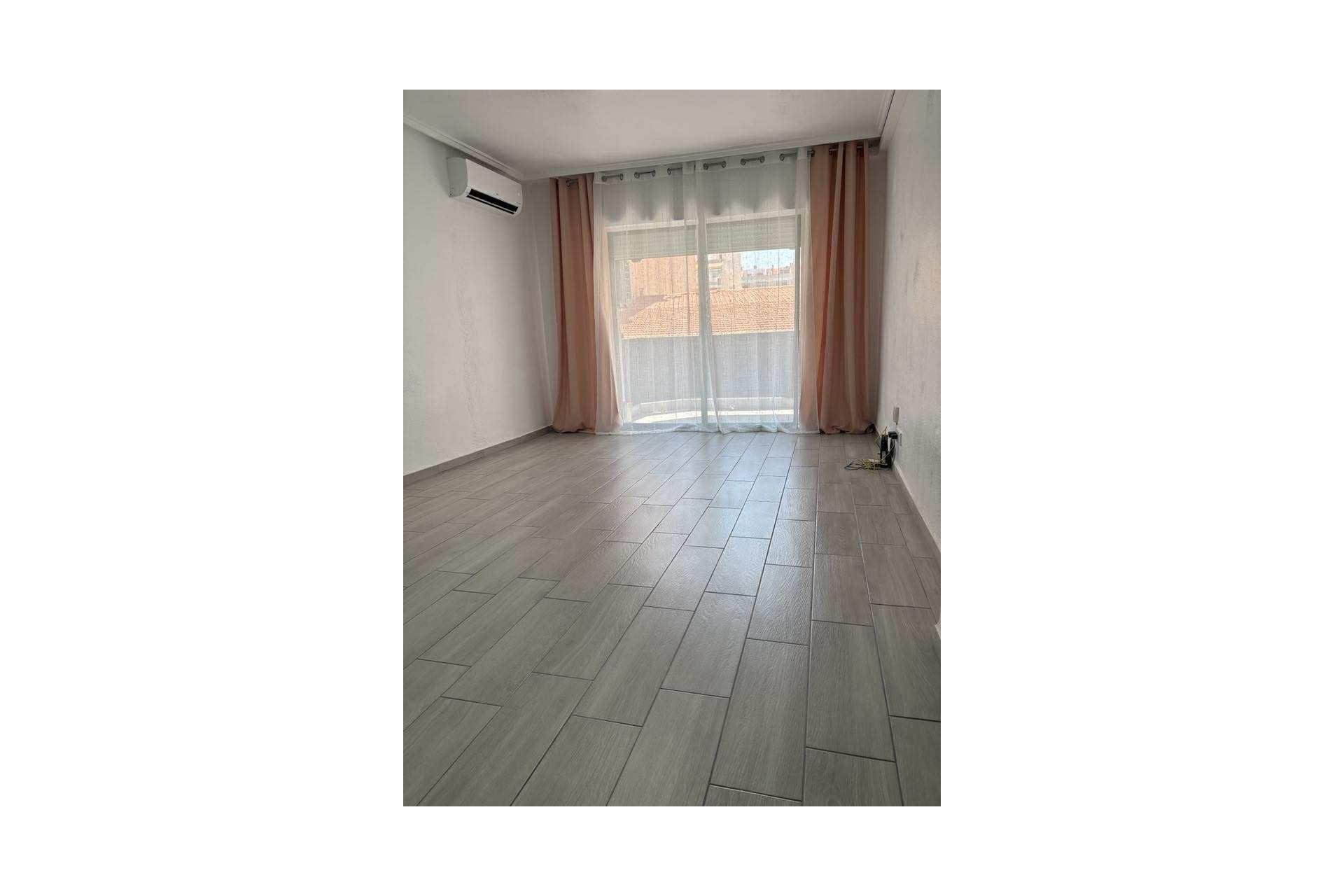 Wiederverkauf - Wohnung -
Torrevieja - Centro
