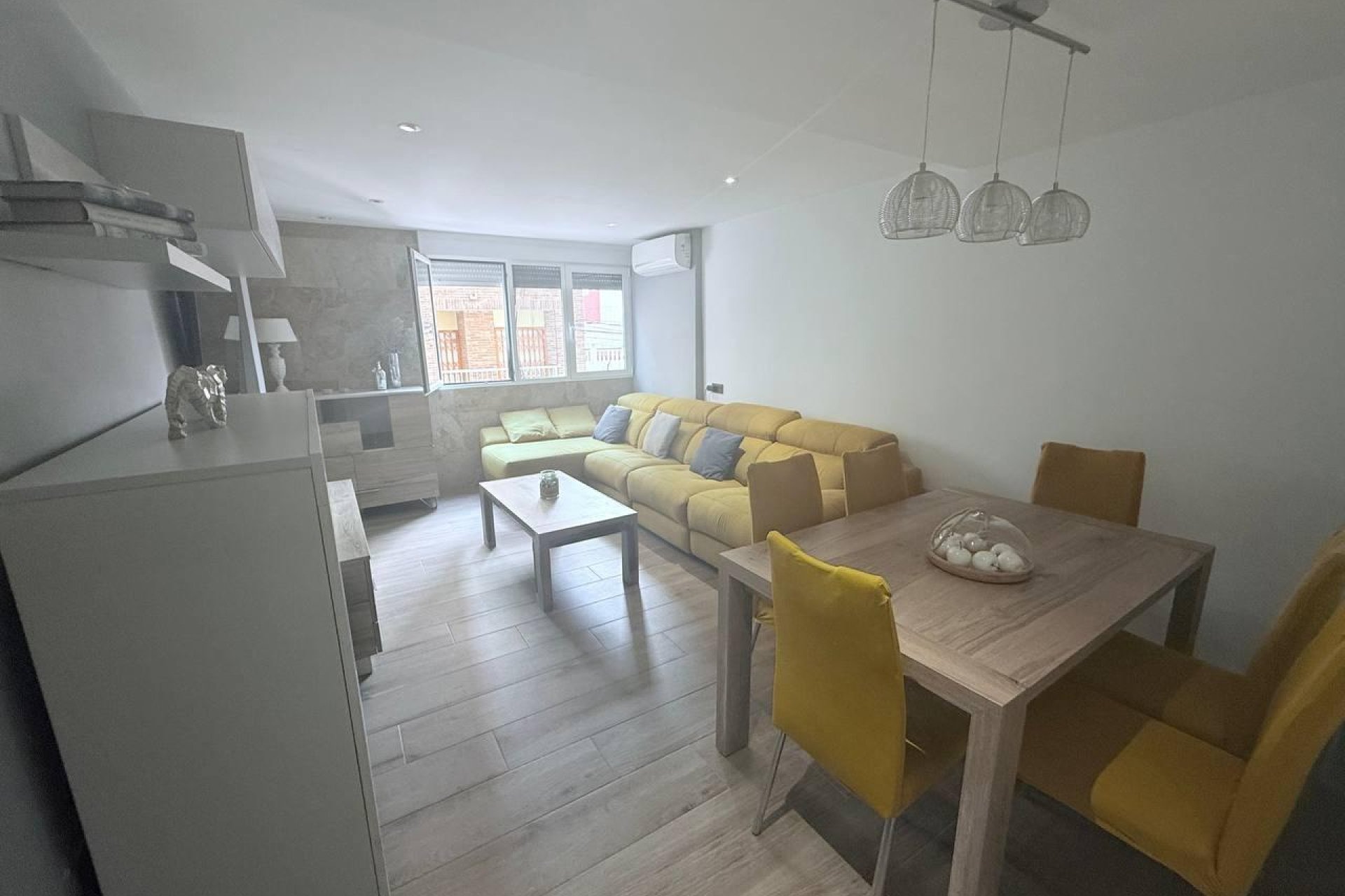 Wiederverkauf - Wohnung -
Torrevieja - Centro