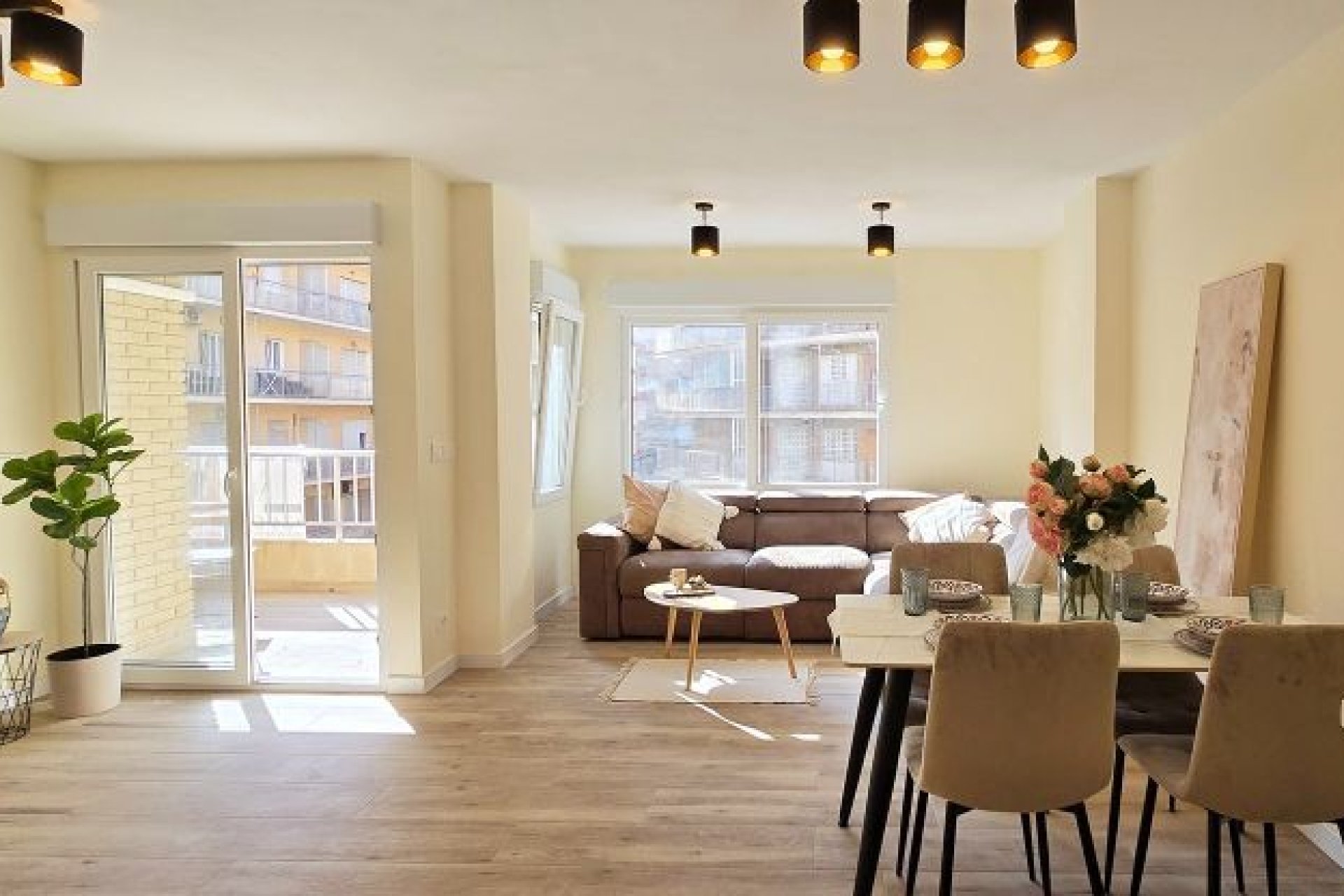 Wiederverkauf - Wohnung -
Torrevieja - Centro