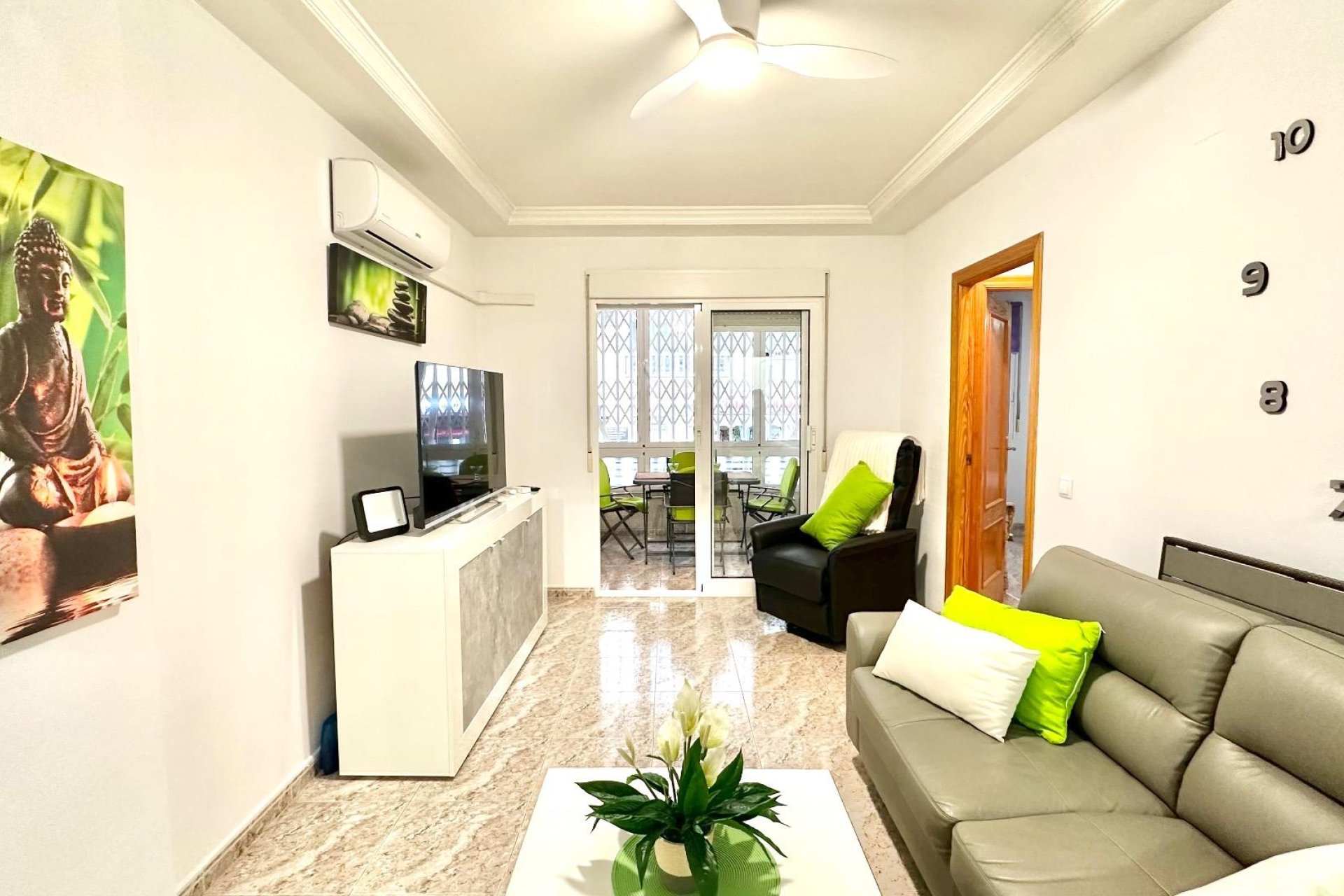 Wiederverkauf - Wohnung -
Torrevieja - Centro