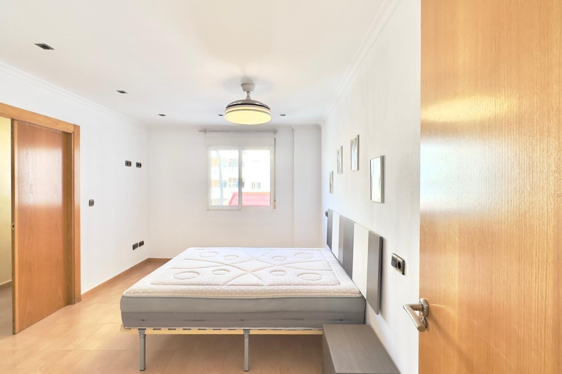 Wiederverkauf - Wohnung -
Torrevieja - Centro