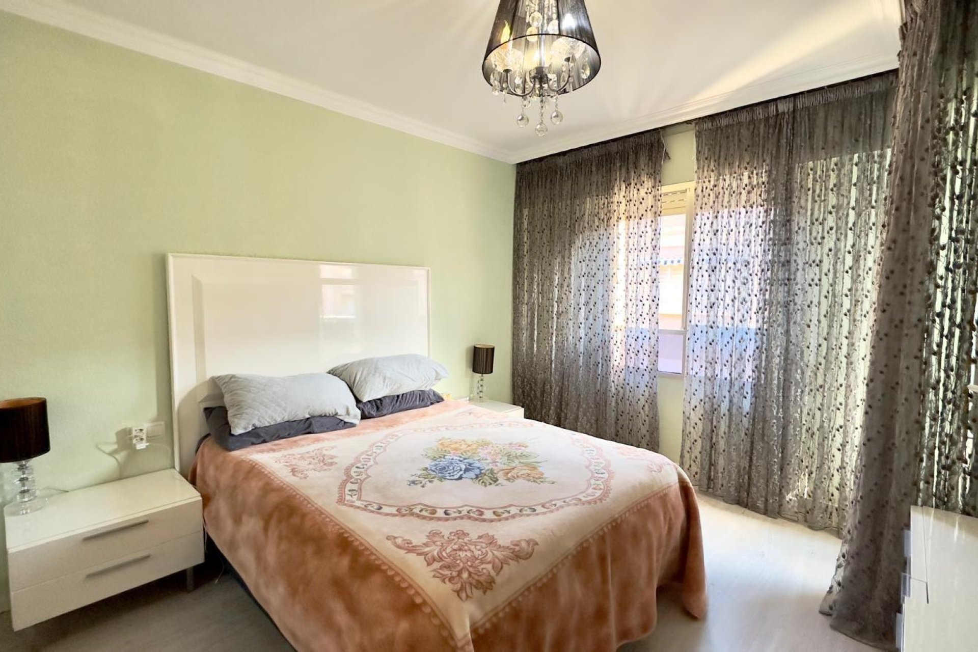 Wiederverkauf - Wohnung -
Torrevieja - Centro