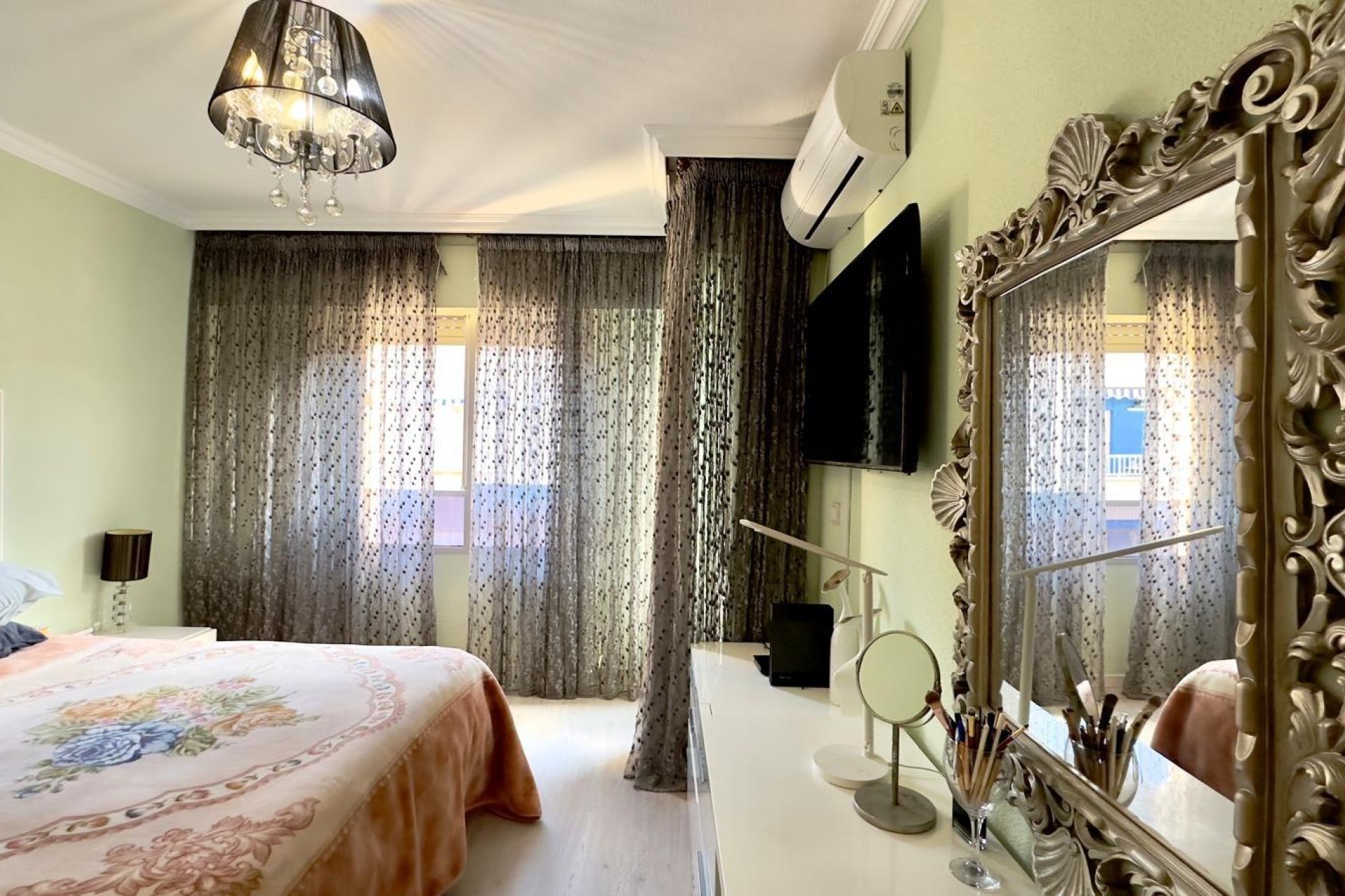 Wiederverkauf - Wohnung -
Torrevieja - Centro