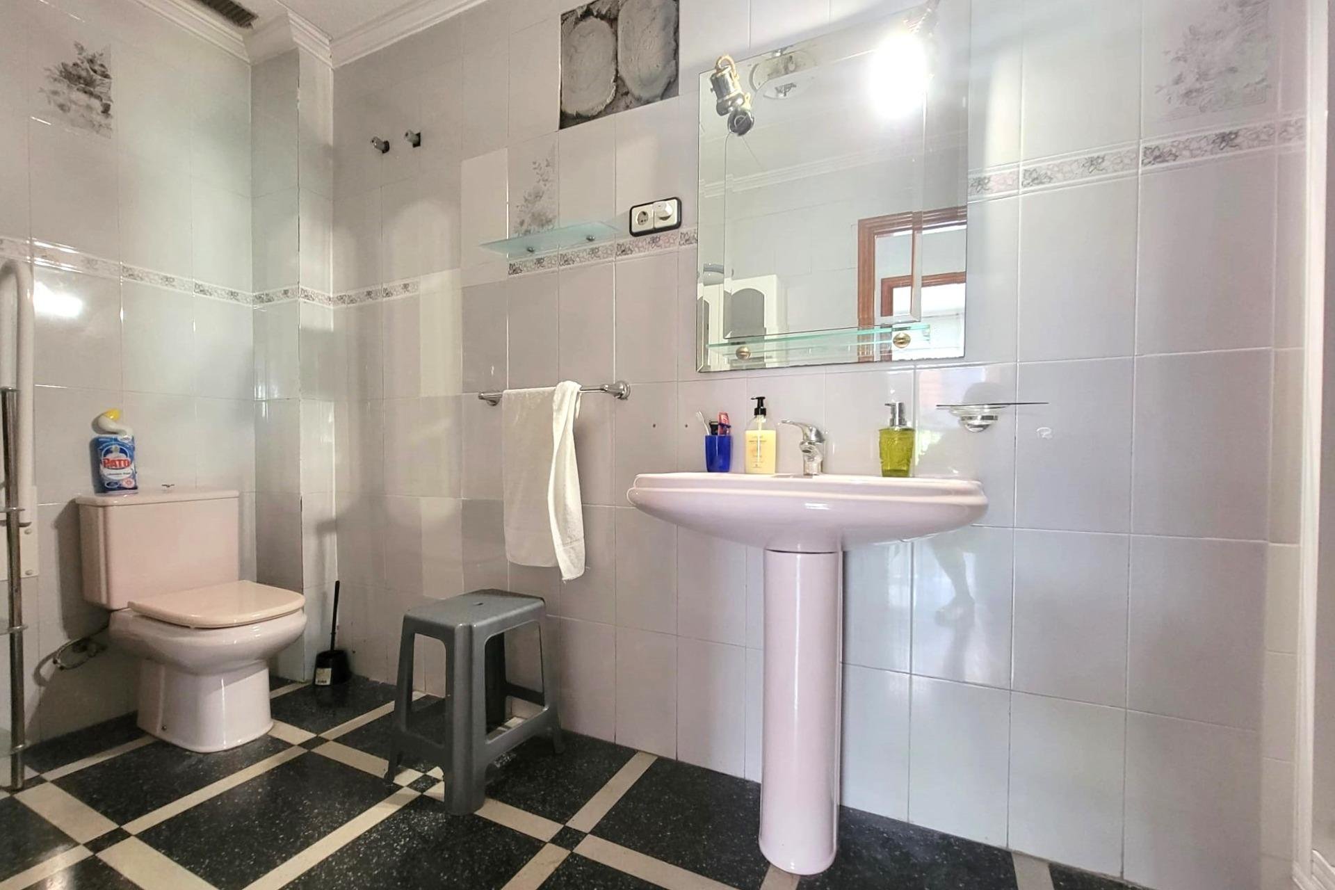 Wiederverkauf - Wohnung -
Torrevieja - Centro