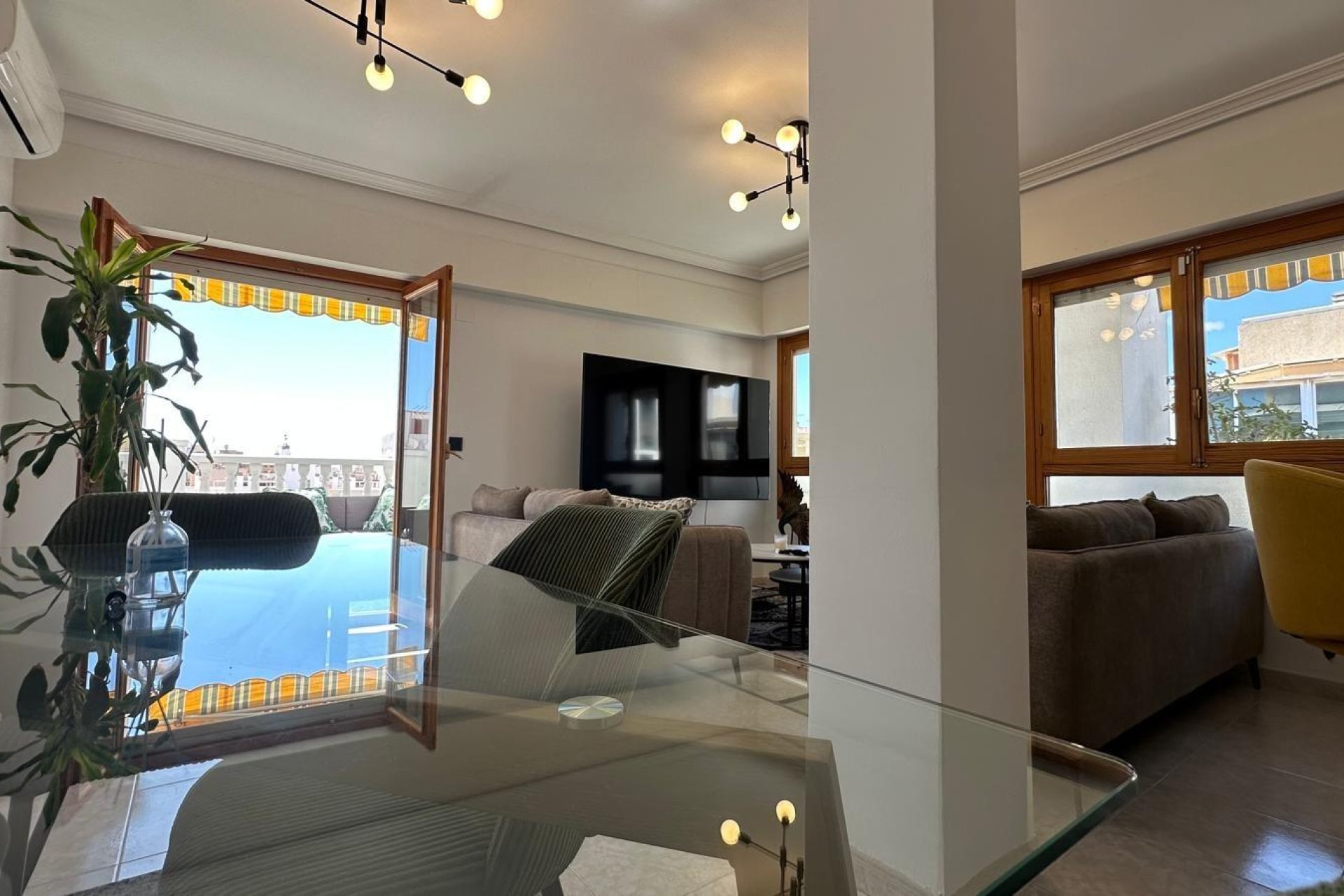 Wiederverkauf - Wohnung -
Torrevieja - Centro