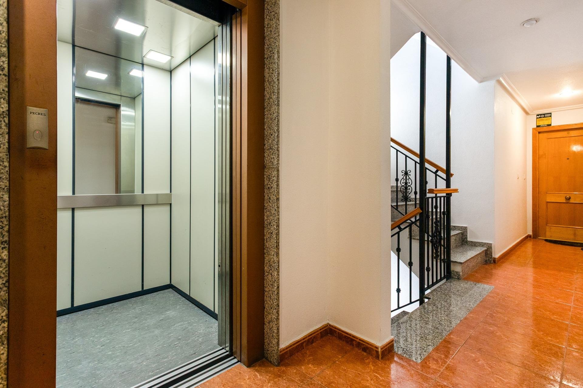 Wiederverkauf - Wohnung -
Torrevieja - Centro