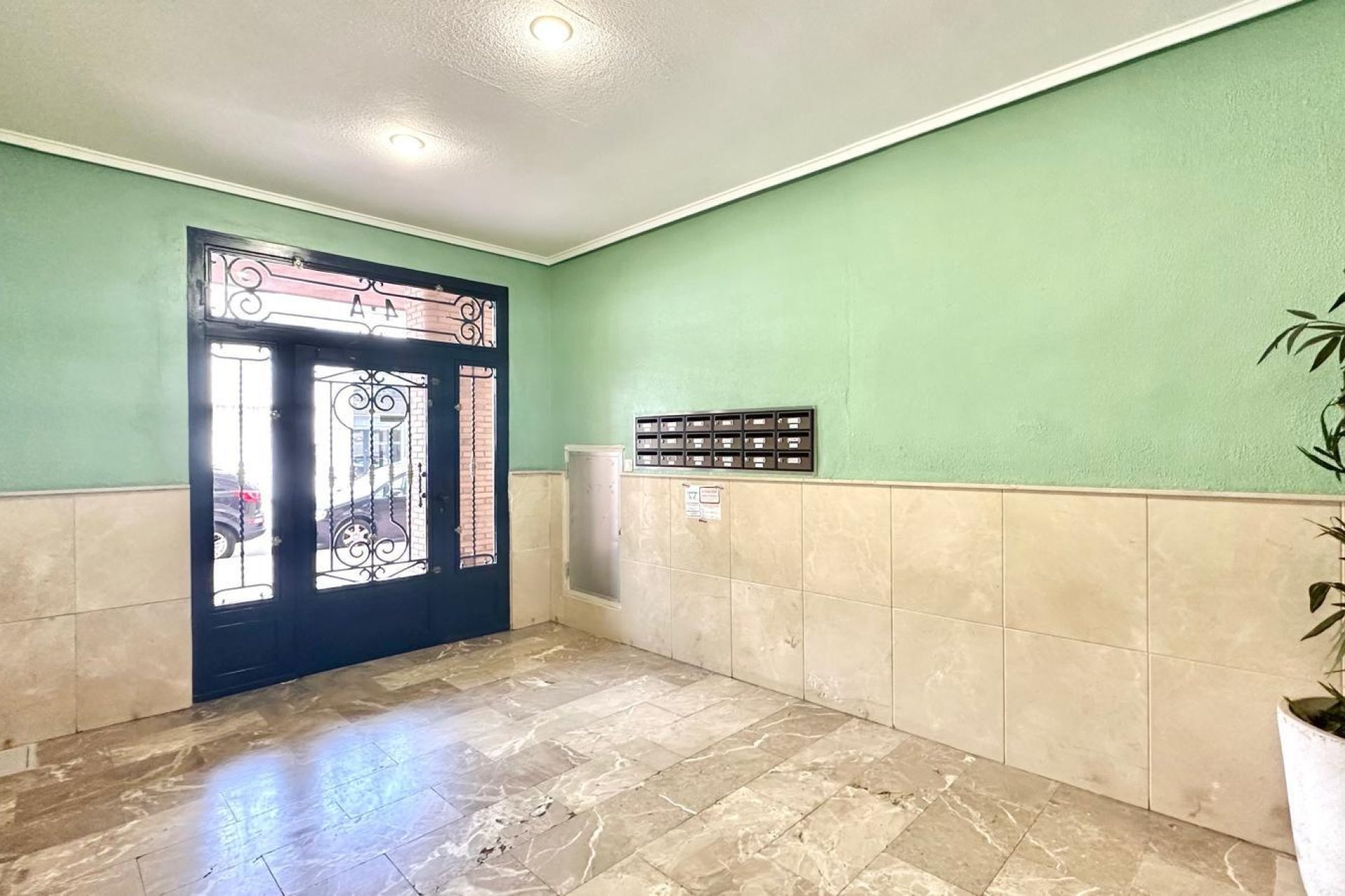 Wiederverkauf - Wohnung -
Torrevieja - Centro