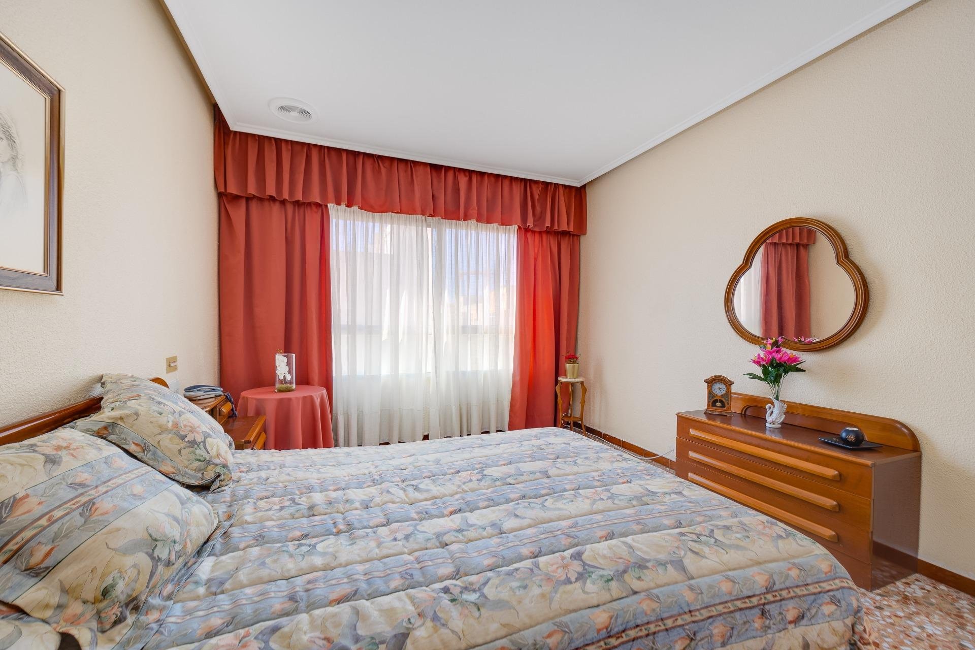 Wiederverkauf - Wohnung -
Torrevieja - Centro