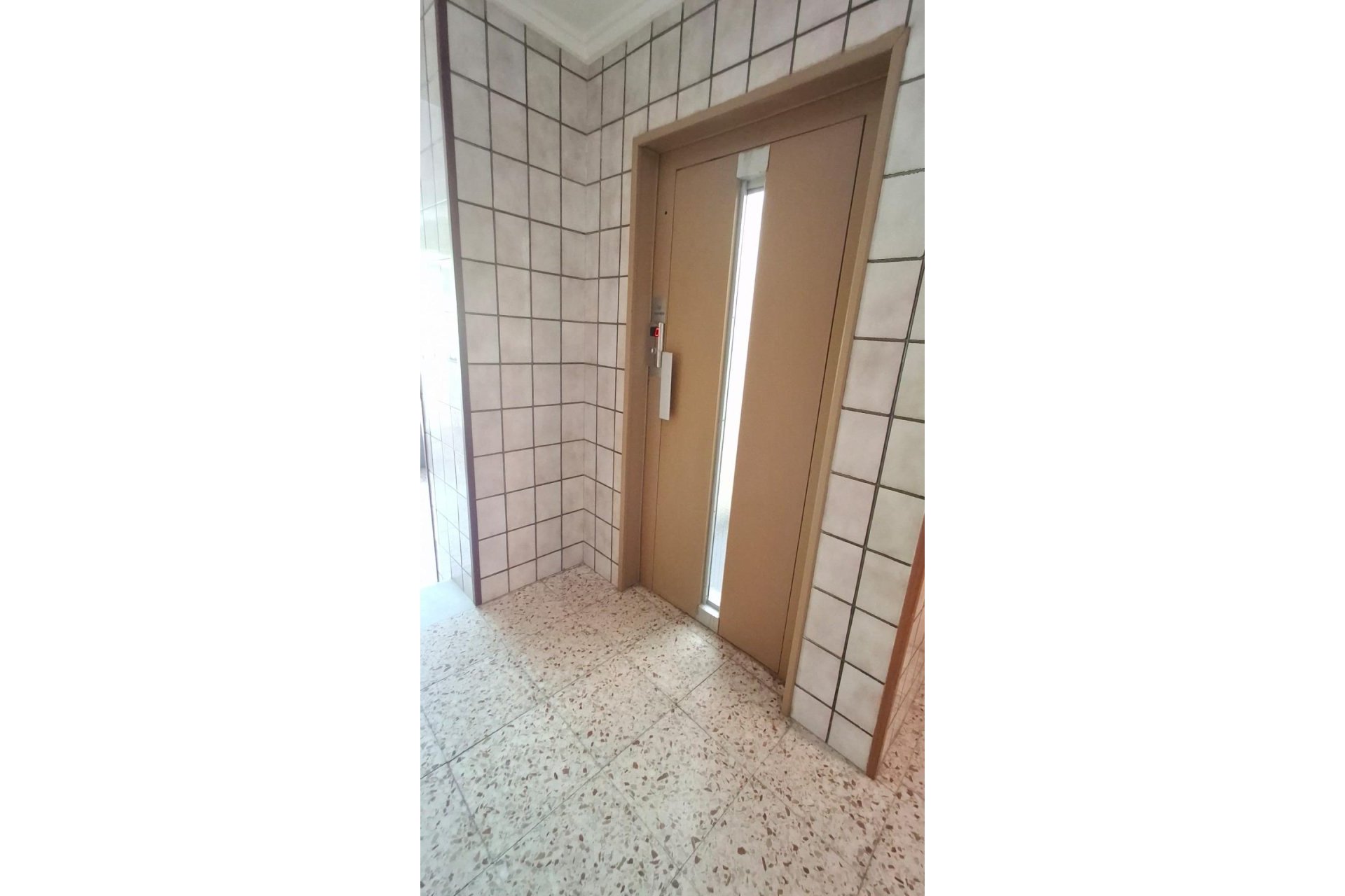 Wiederverkauf - Wohnung -
Torrevieja - Centro