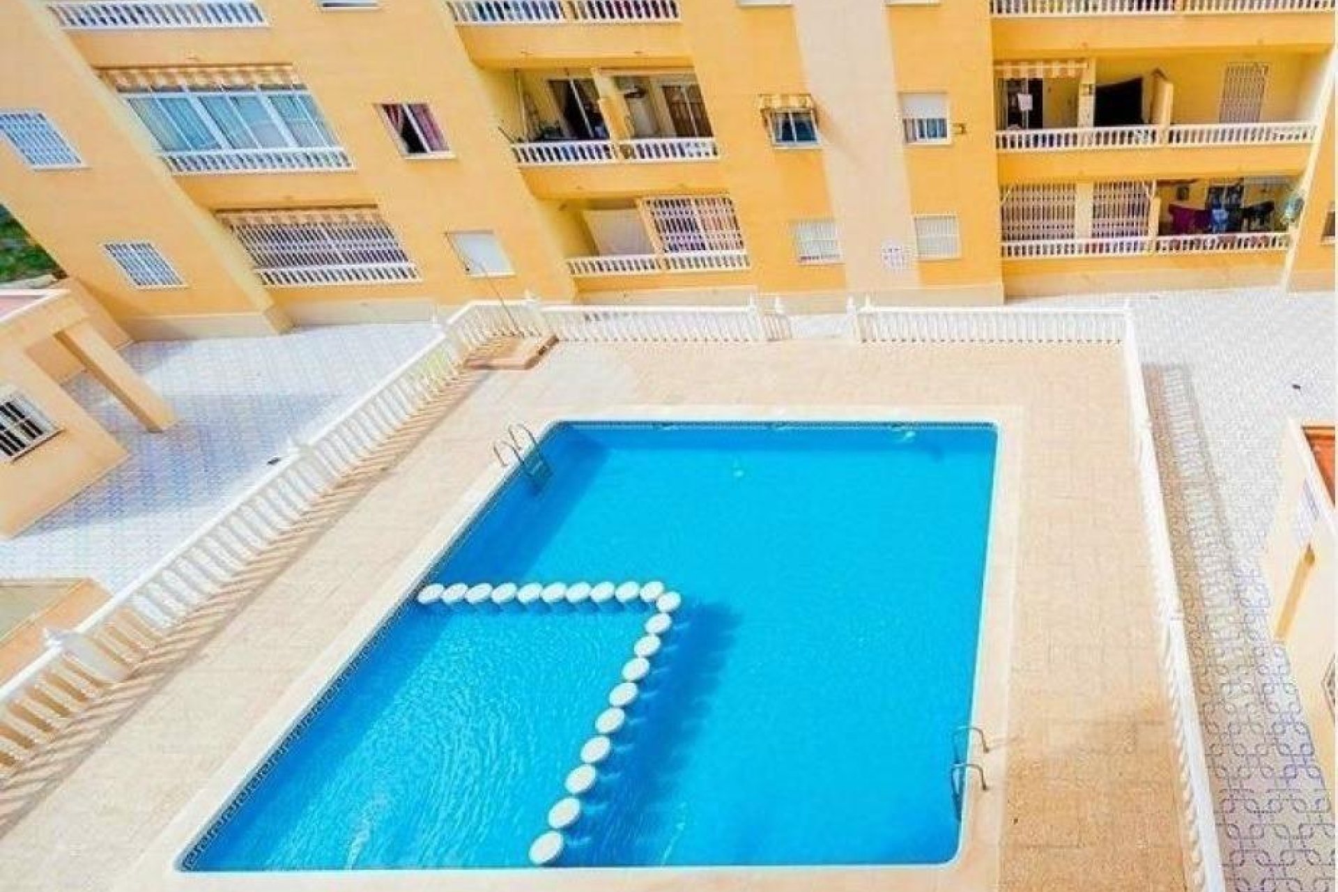 Wiederverkauf - Wohnung -
Torrevieja - Centro