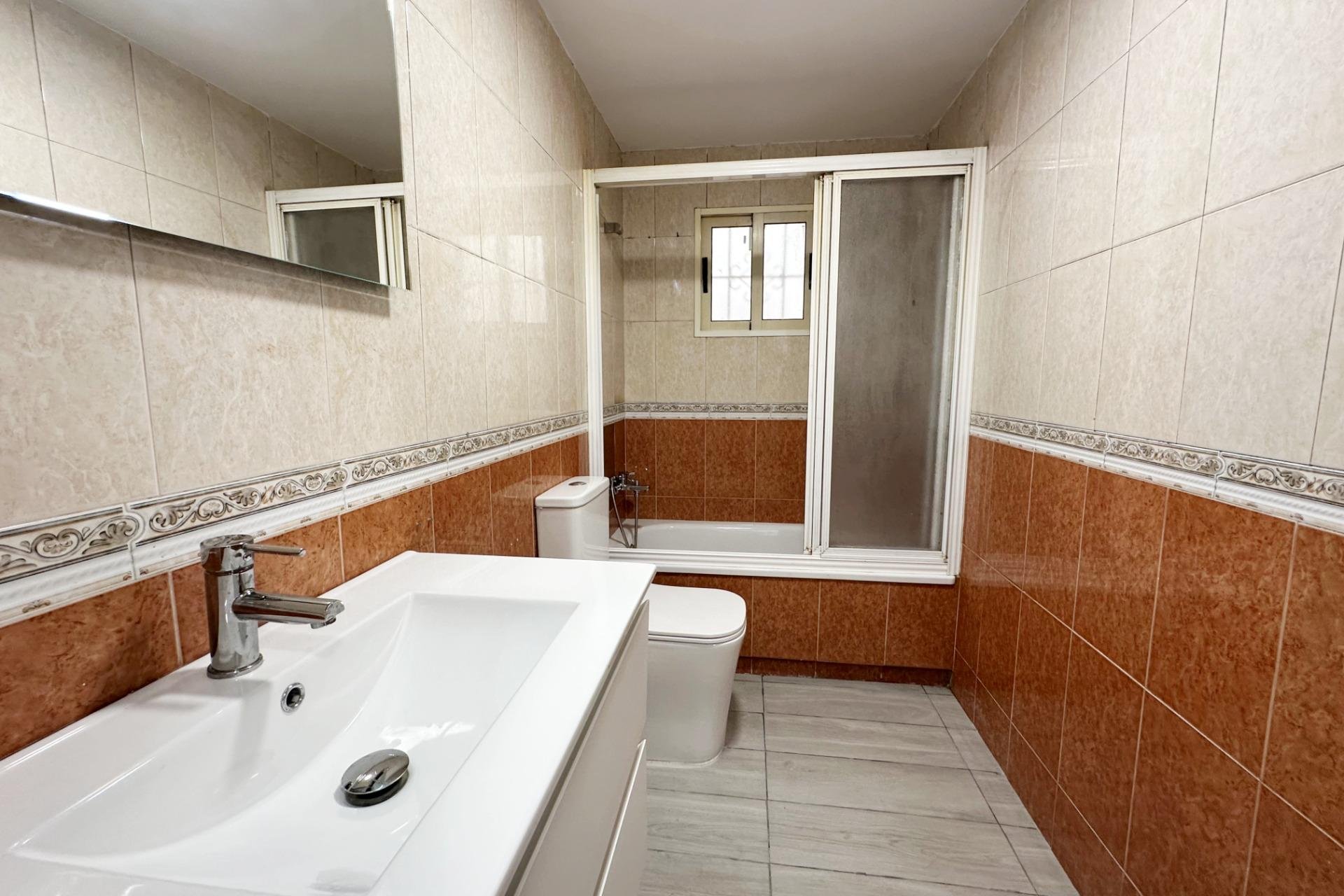 Wiederverkauf - Wohnung -
Torrevieja - Centro