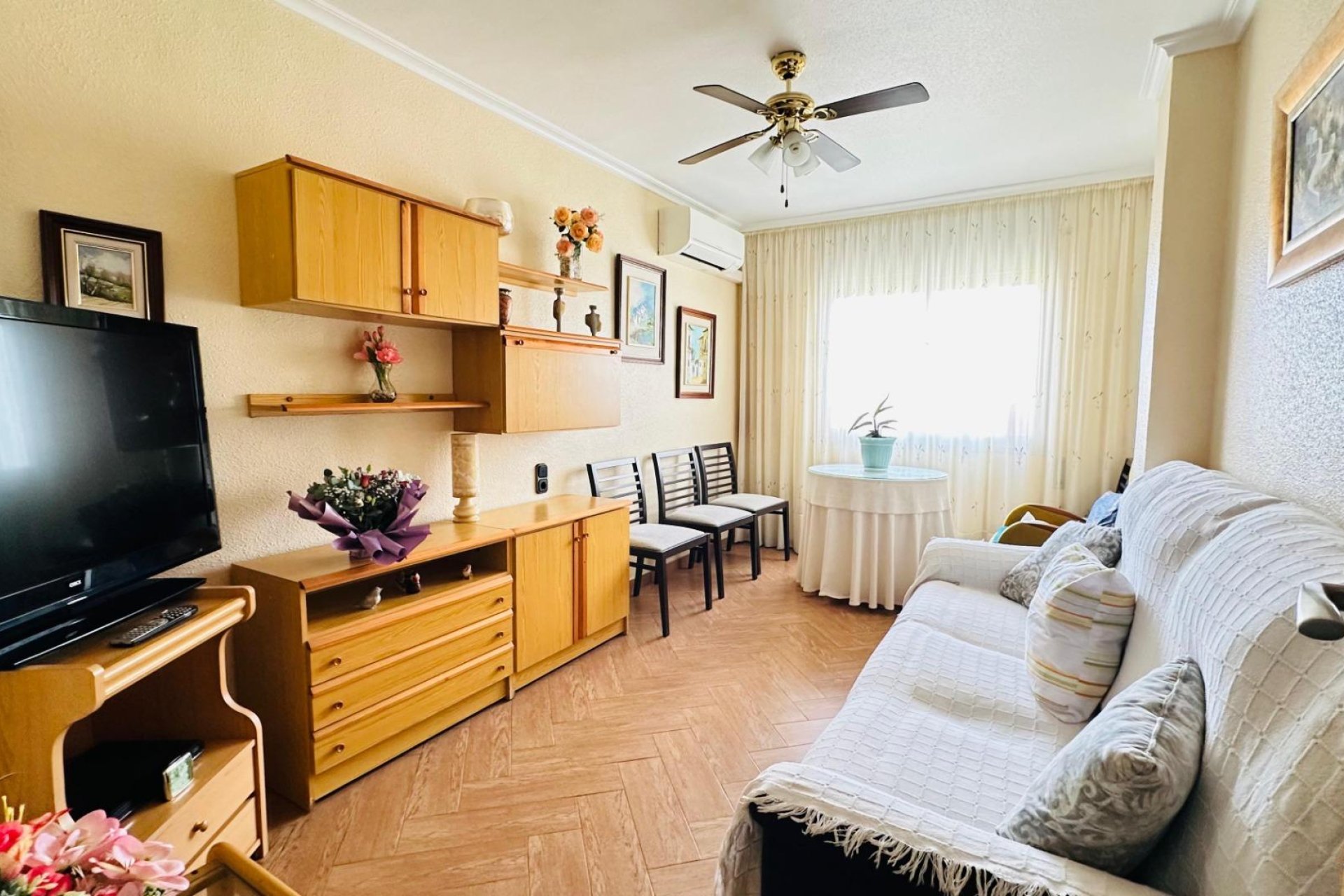 Wiederverkauf - Wohnung -
Torrevieja - Centro