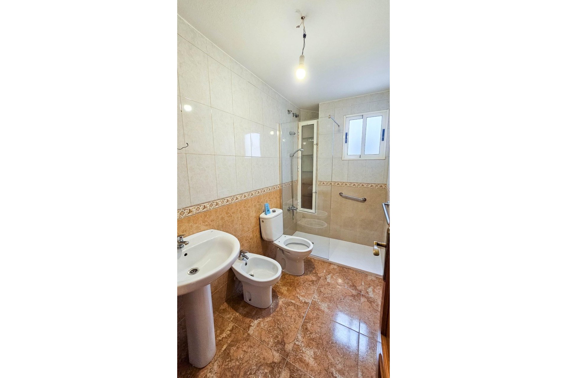 Wiederverkauf - Wohnung -
Torrevieja - Centro