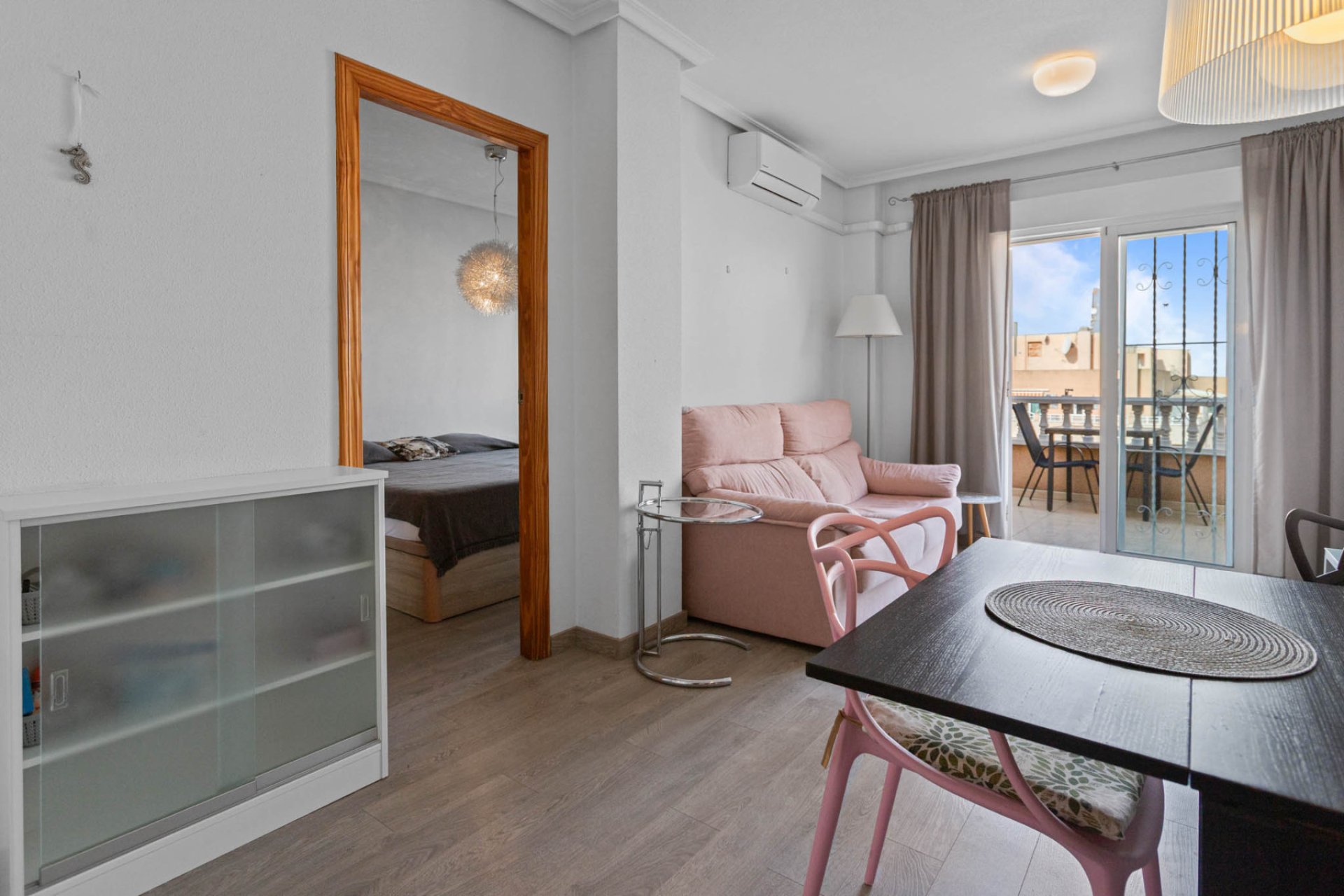 Wiederverkauf - Wohnung -
Torrevieja - Costa Blanca