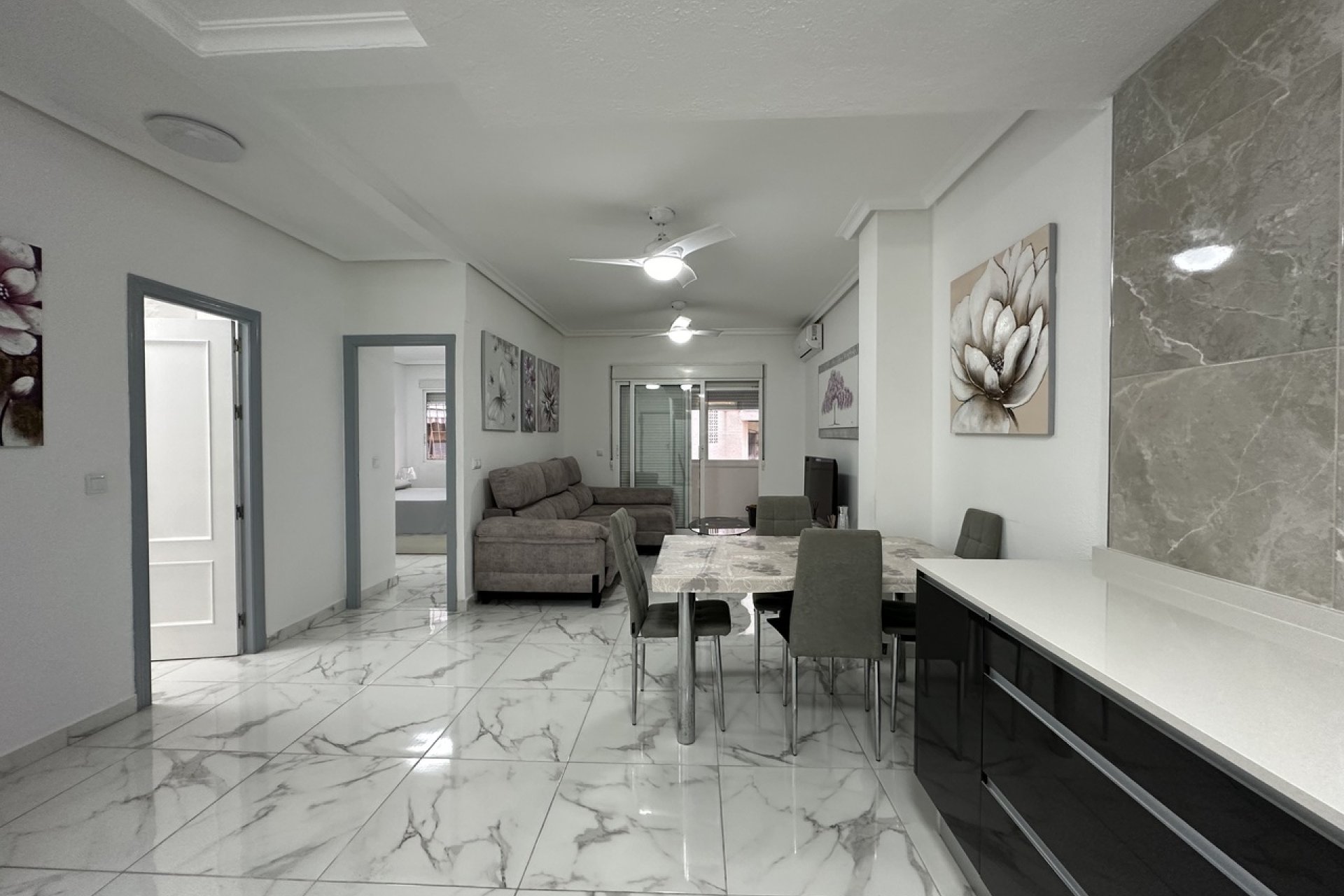 Wiederverkauf - Wohnung -
Torrevieja - Costa Blanca