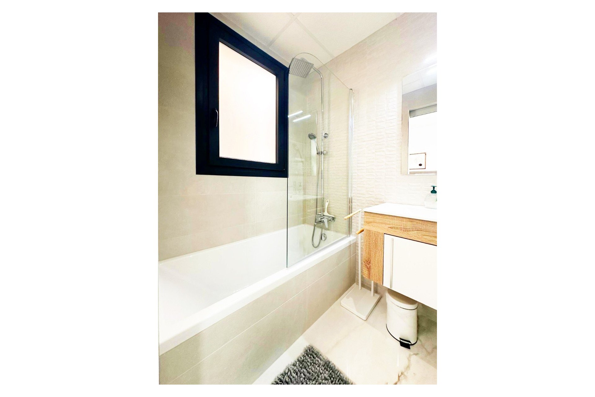 Wiederverkauf - Wohnung -
Torrevieja - Costa Blanca