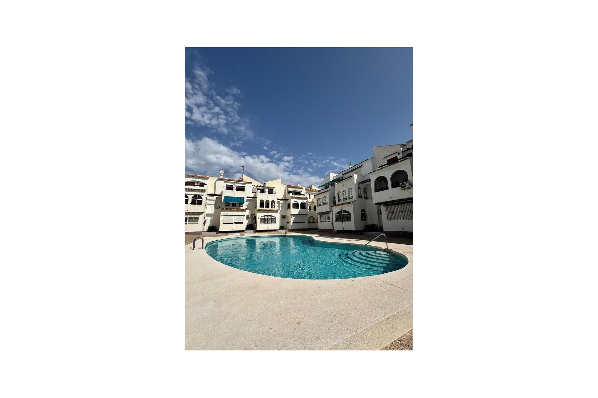 Wiederverkauf - Wohnung -
Torrevieja - Costa Blanca