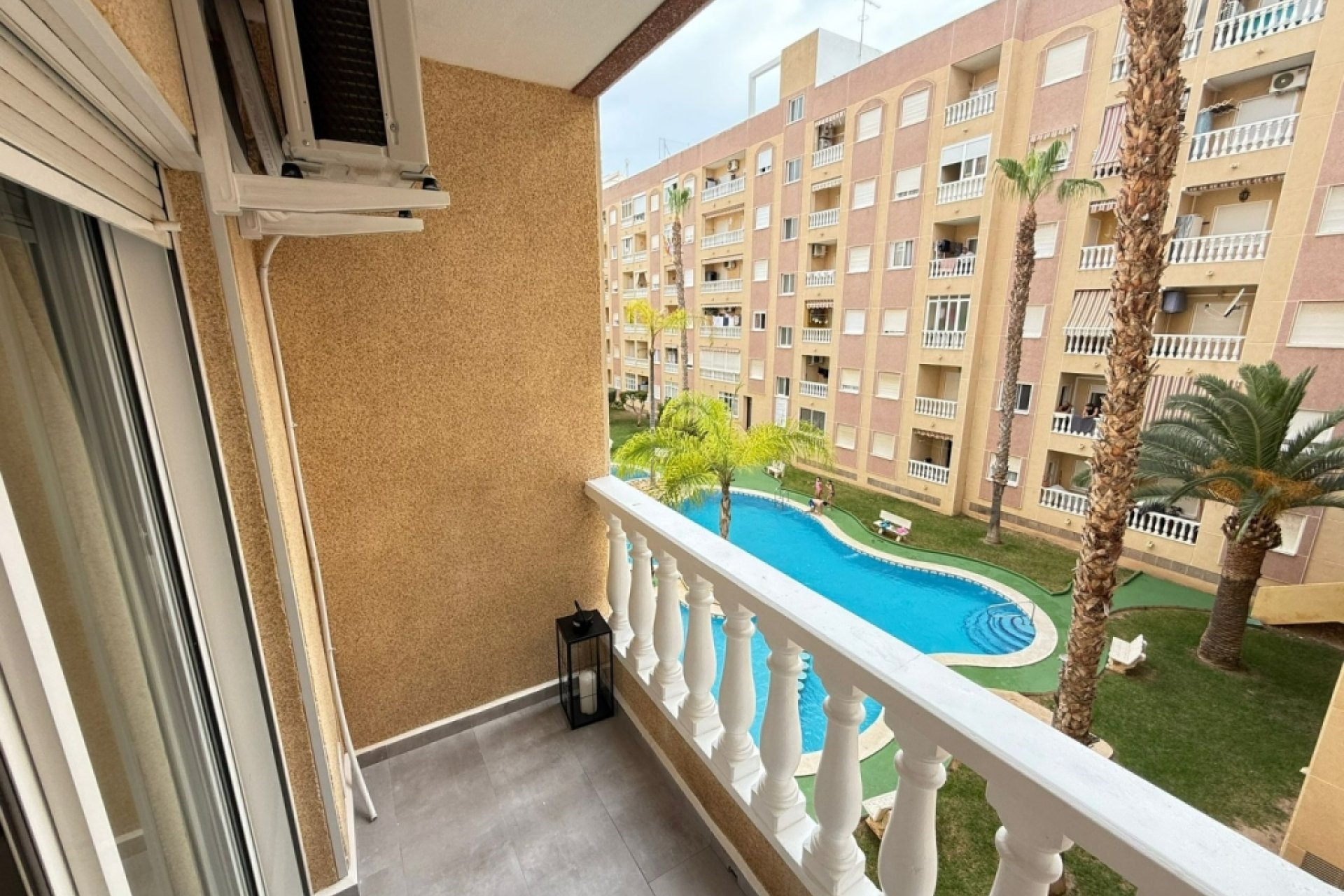Wiederverkauf - Wohnung -
Torrevieja - Costa Blanca