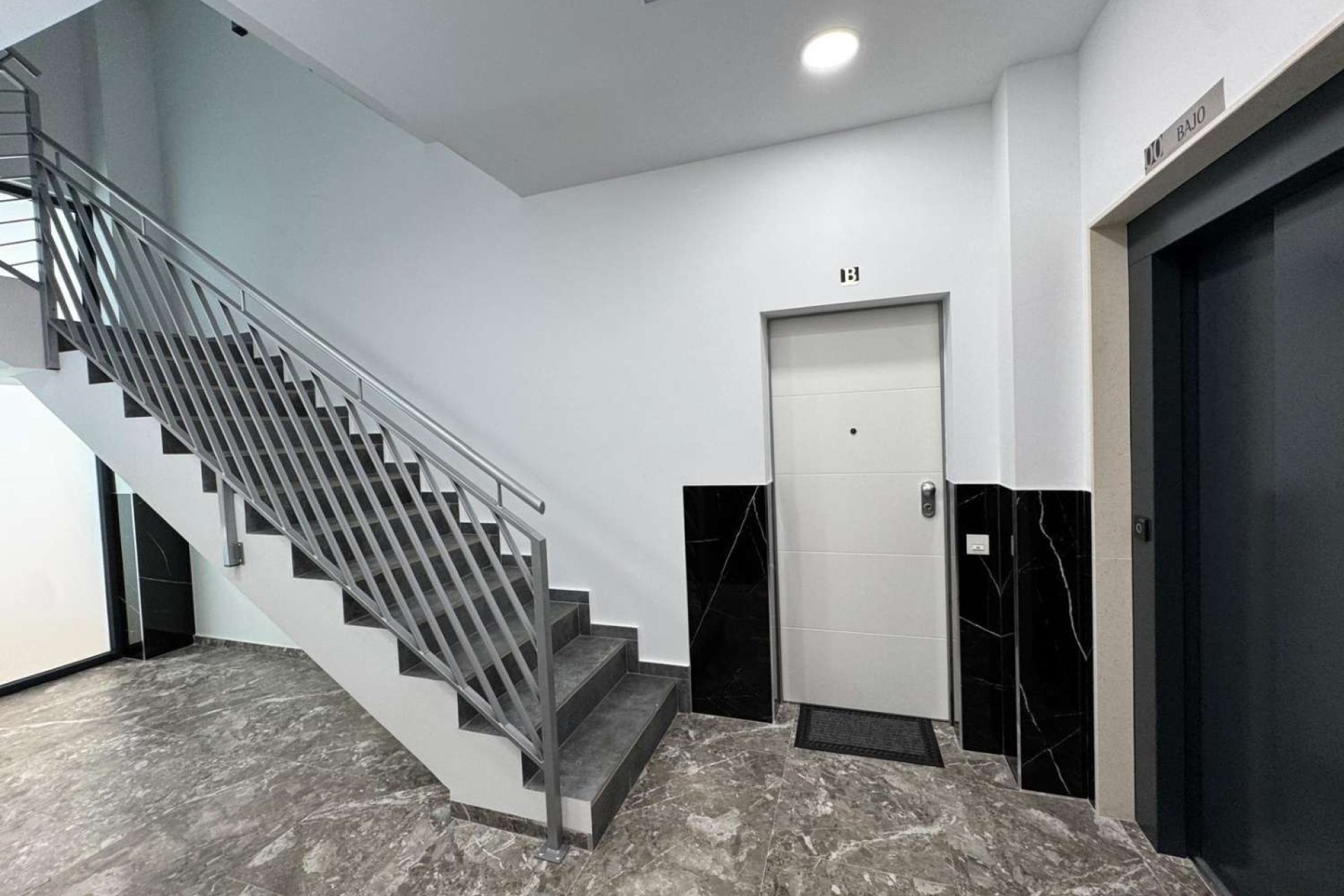 Wiederverkauf - Wohnung -
Torrevieja - Costa Blanca