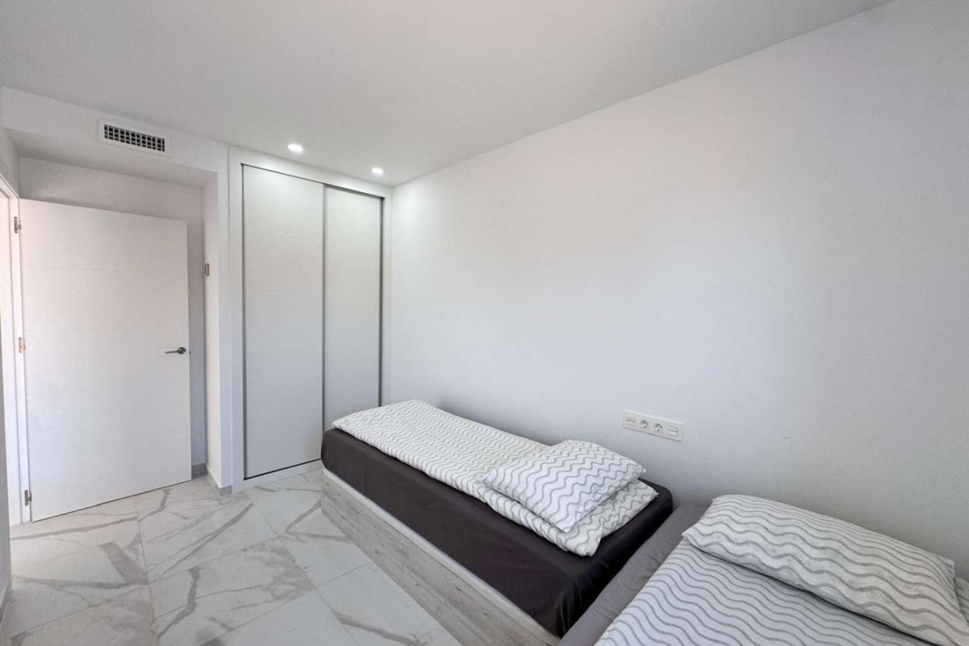 Wiederverkauf - Wohnung -
Torrevieja - Costa Blanca