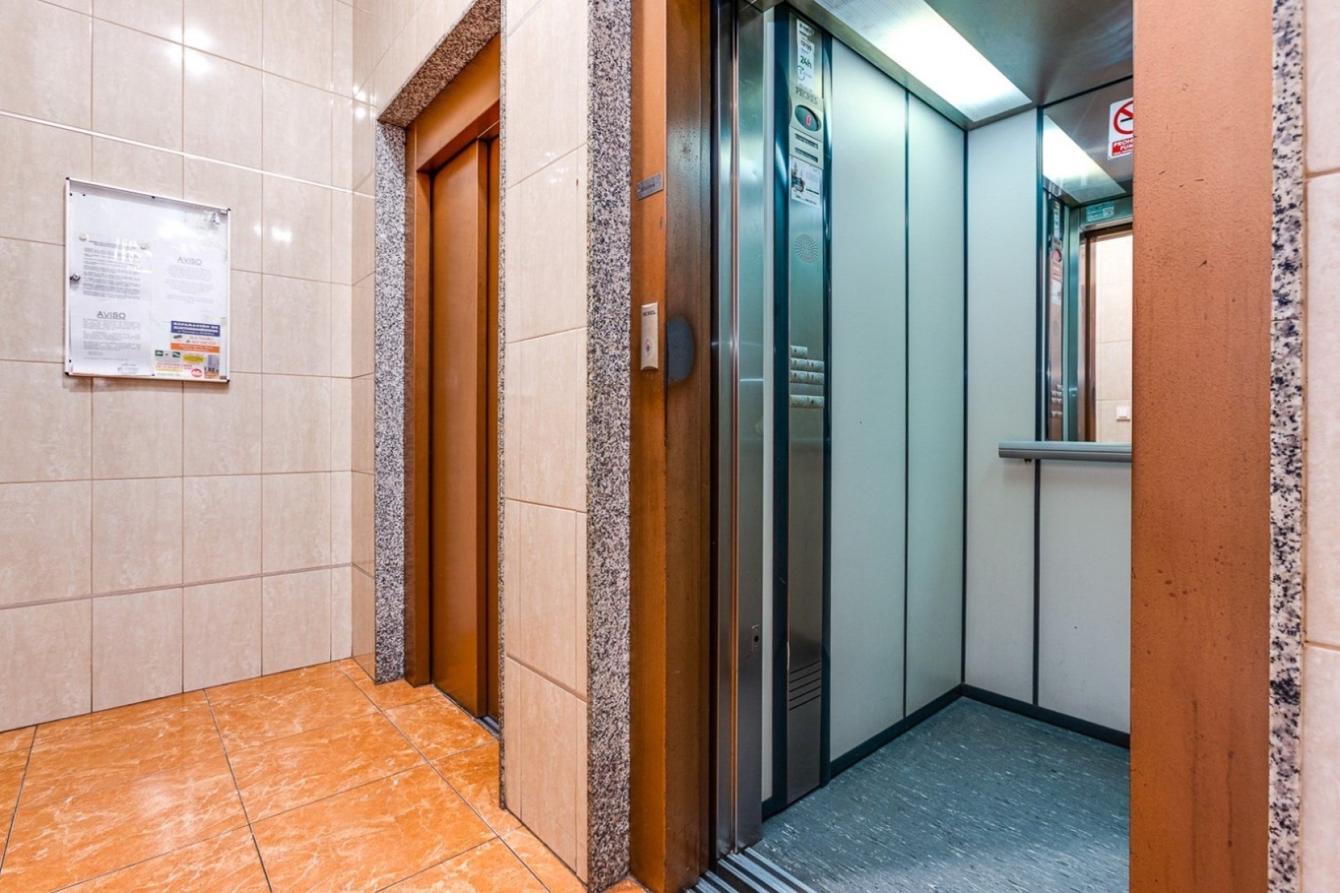Wiederverkauf - Wohnung -
Torrevieja - Costa Blanca