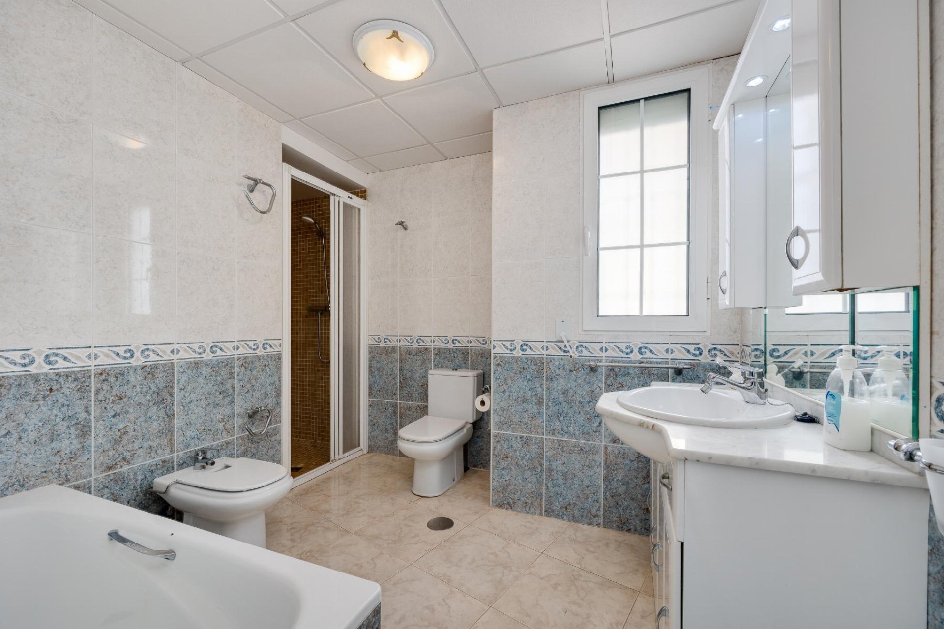 Wiederverkauf - Wohnung -
Torrevieja - Costa Blanca