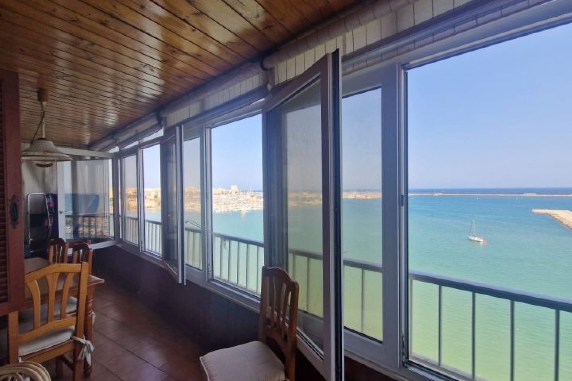 Wiederverkauf - Wohnung -
Torrevieja - Costa Blanca