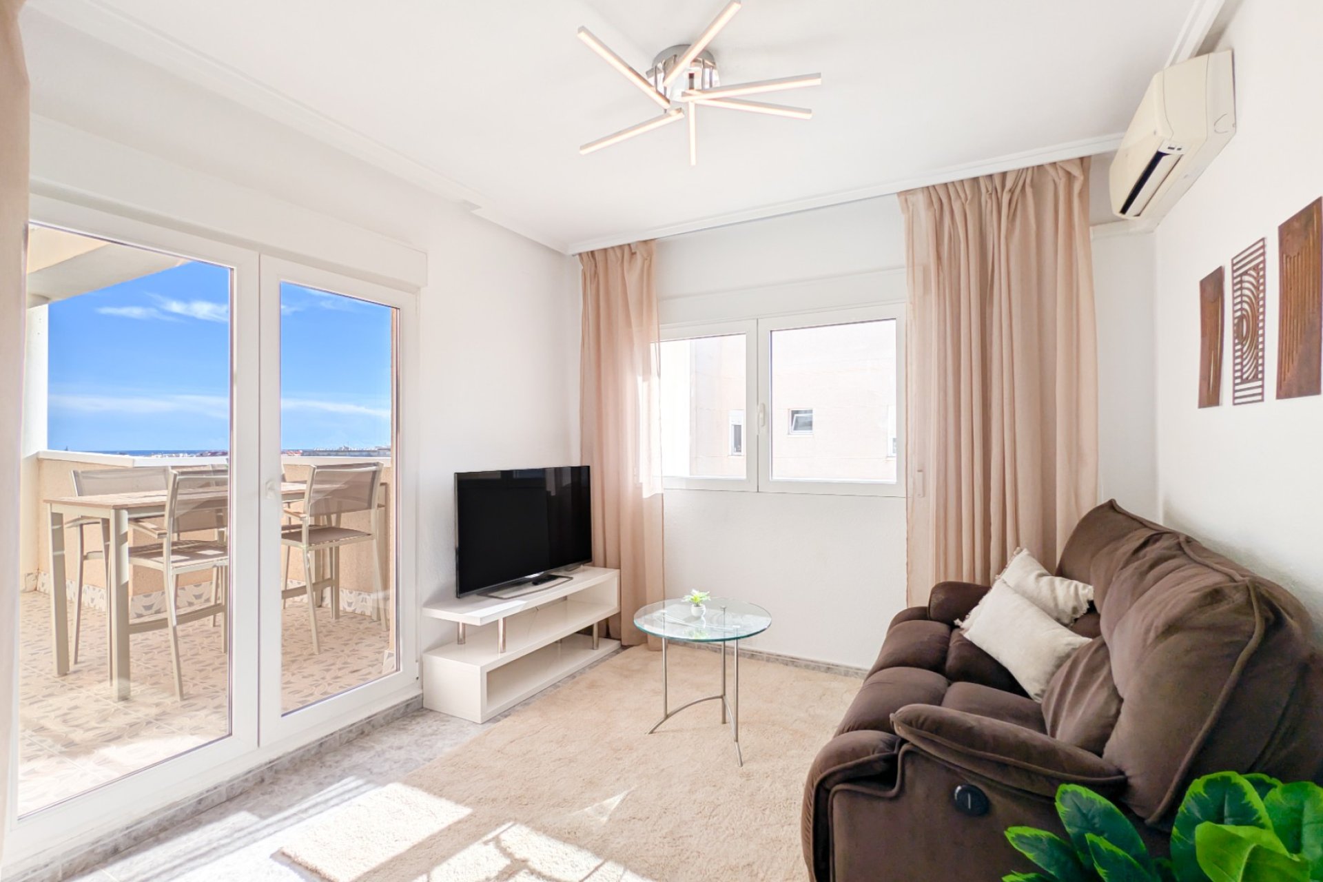 Wiederverkauf - Wohnung -
Torrevieja - Costa Blanca