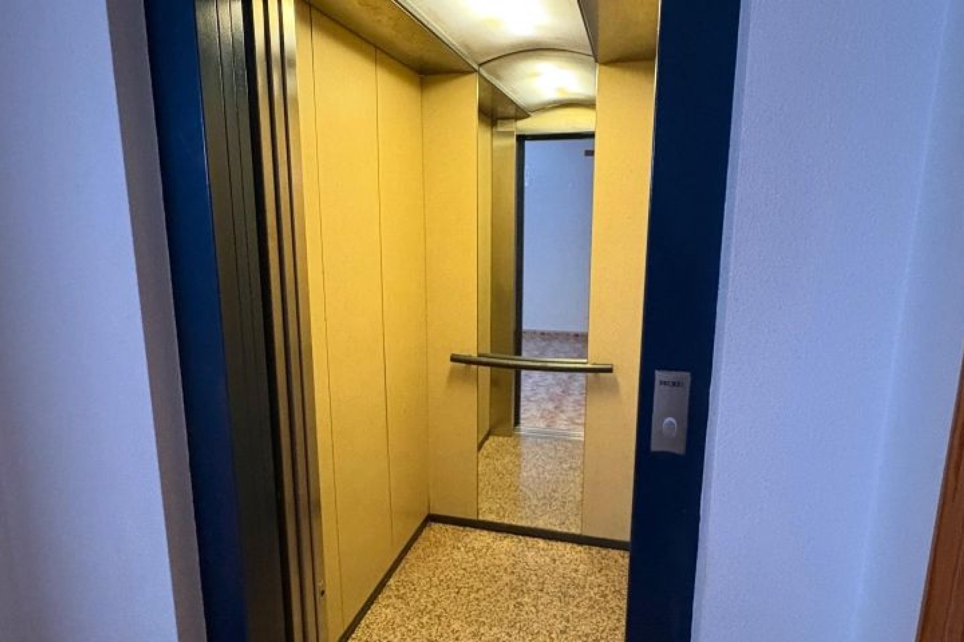 Wiederverkauf - Wohnung -
Torrevieja - Costa Blanca