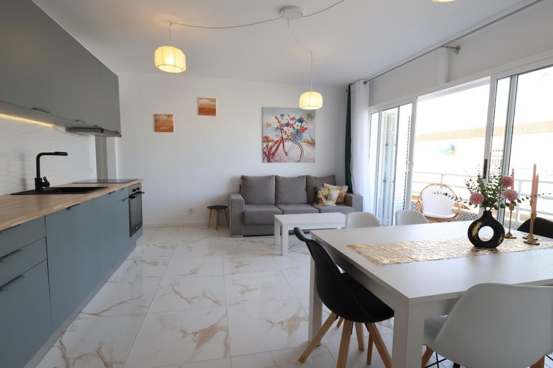Wiederverkauf - Wohnung -
Torrevieja - Costa Blanca