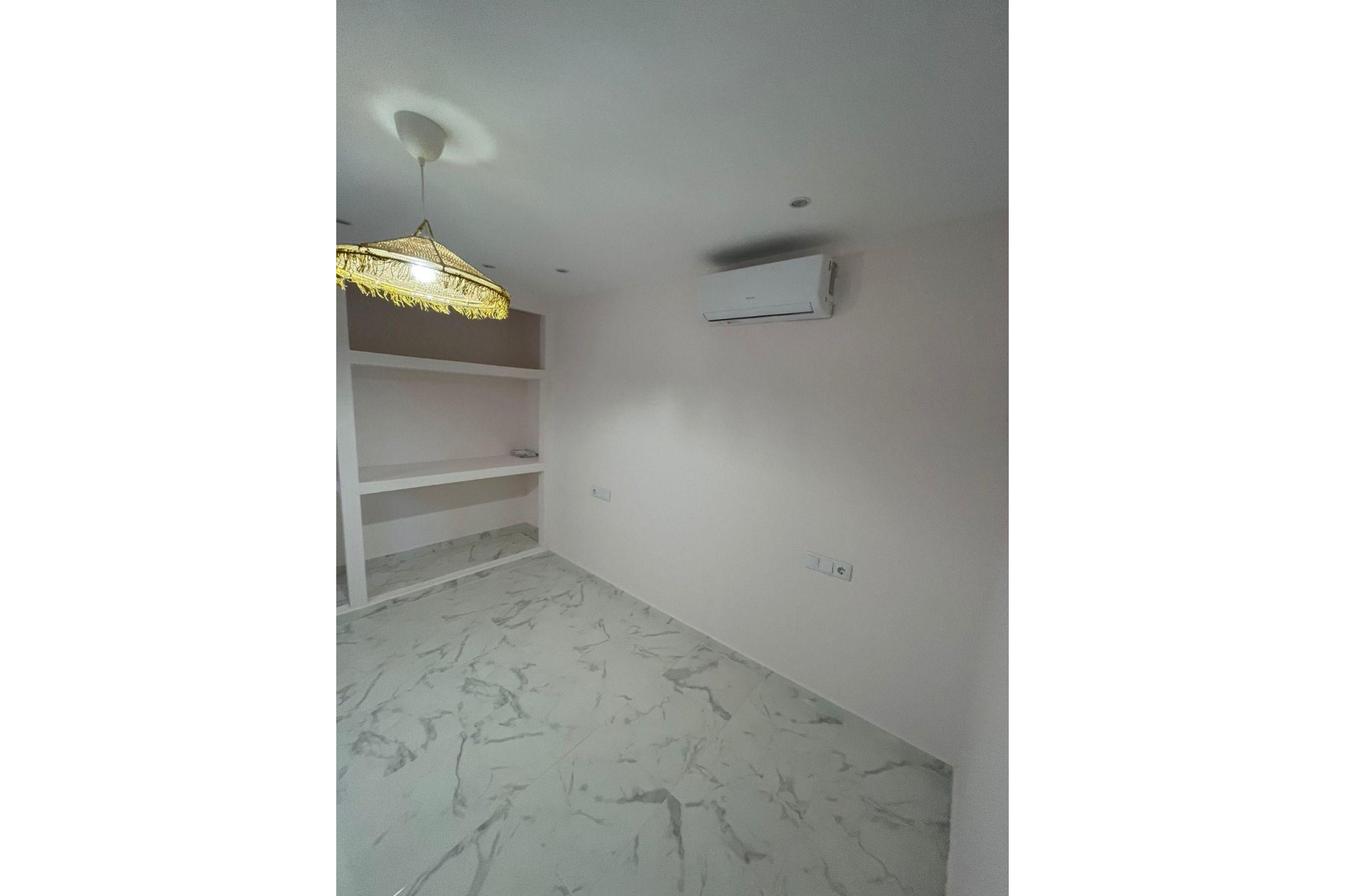 Wiederverkauf - Wohnung -
Torrevieja - Costa Blanca