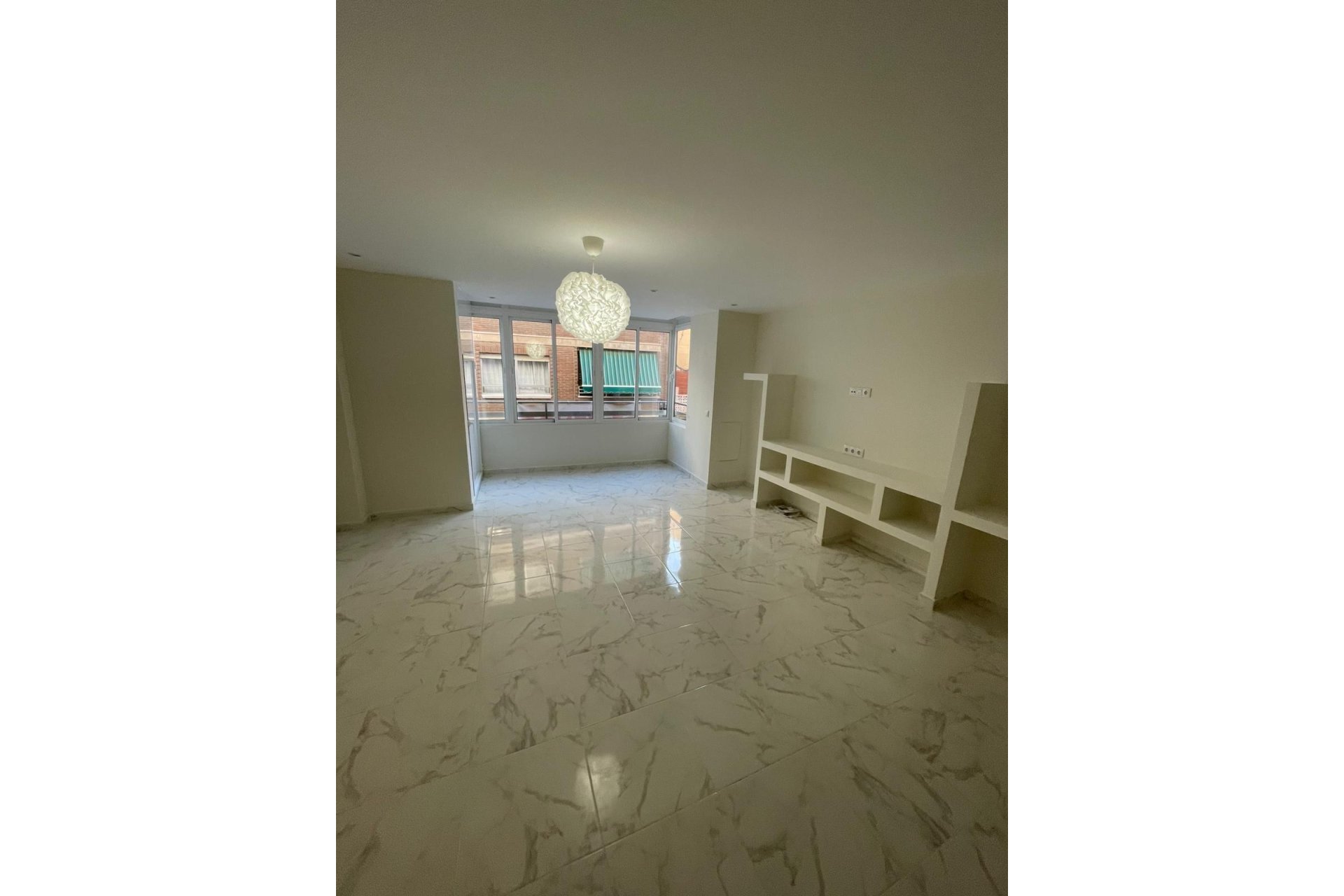 Wiederverkauf - Wohnung -
Torrevieja - Costa Blanca