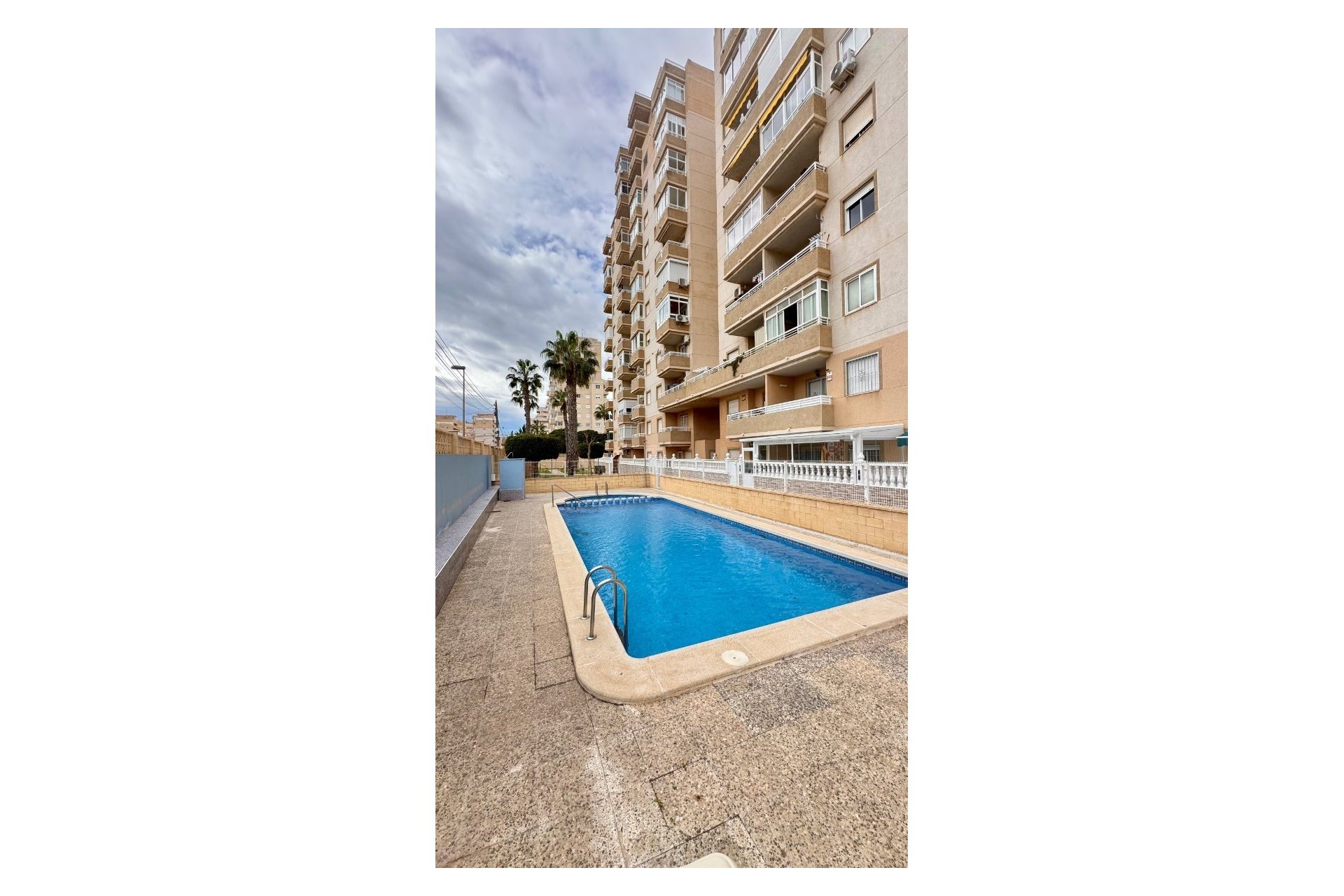 Wiederverkauf - Wohnung -
Torrevieja - Costa Blanca