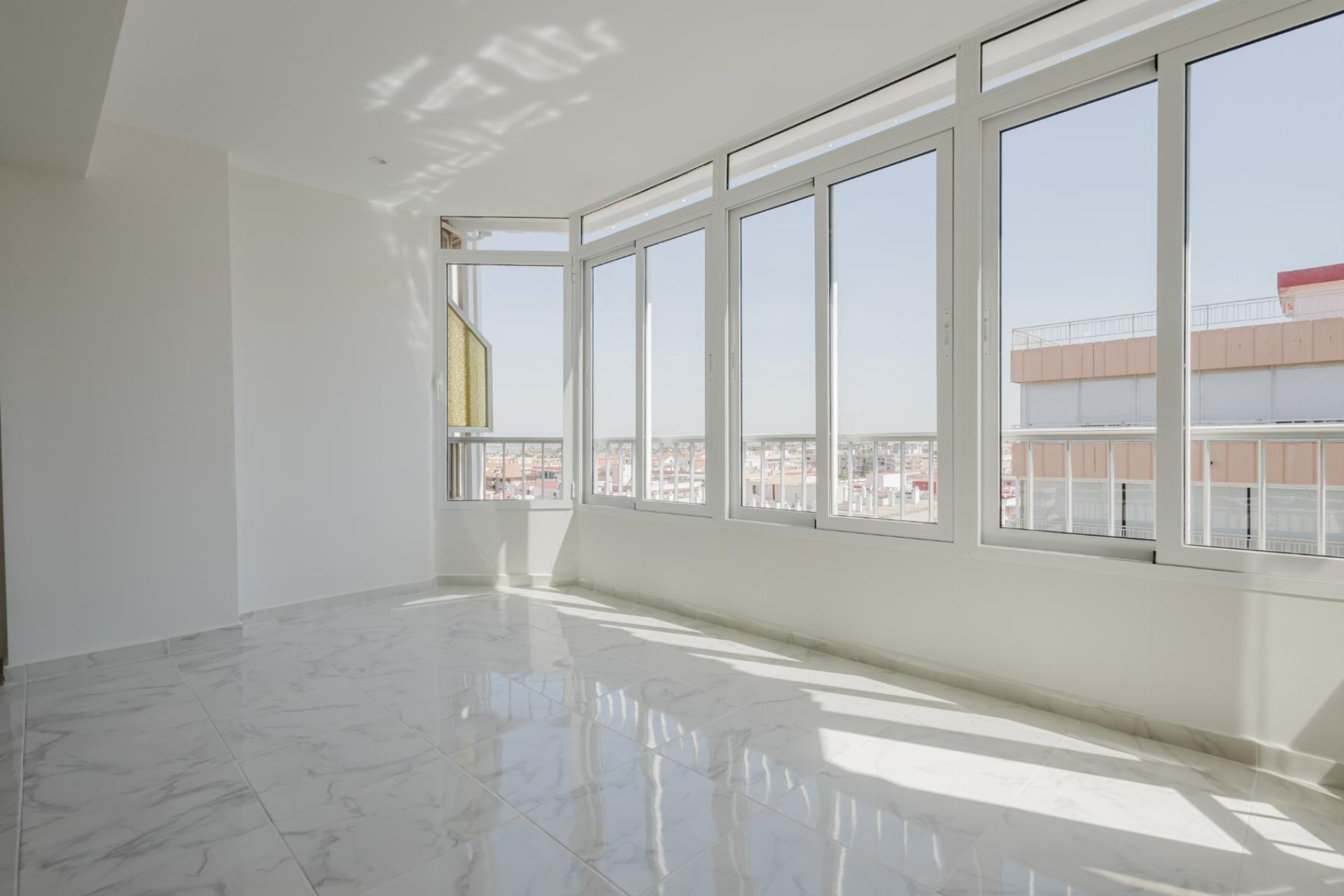 Wiederverkauf - Wohnung -
Torrevieja - Costa Blanca