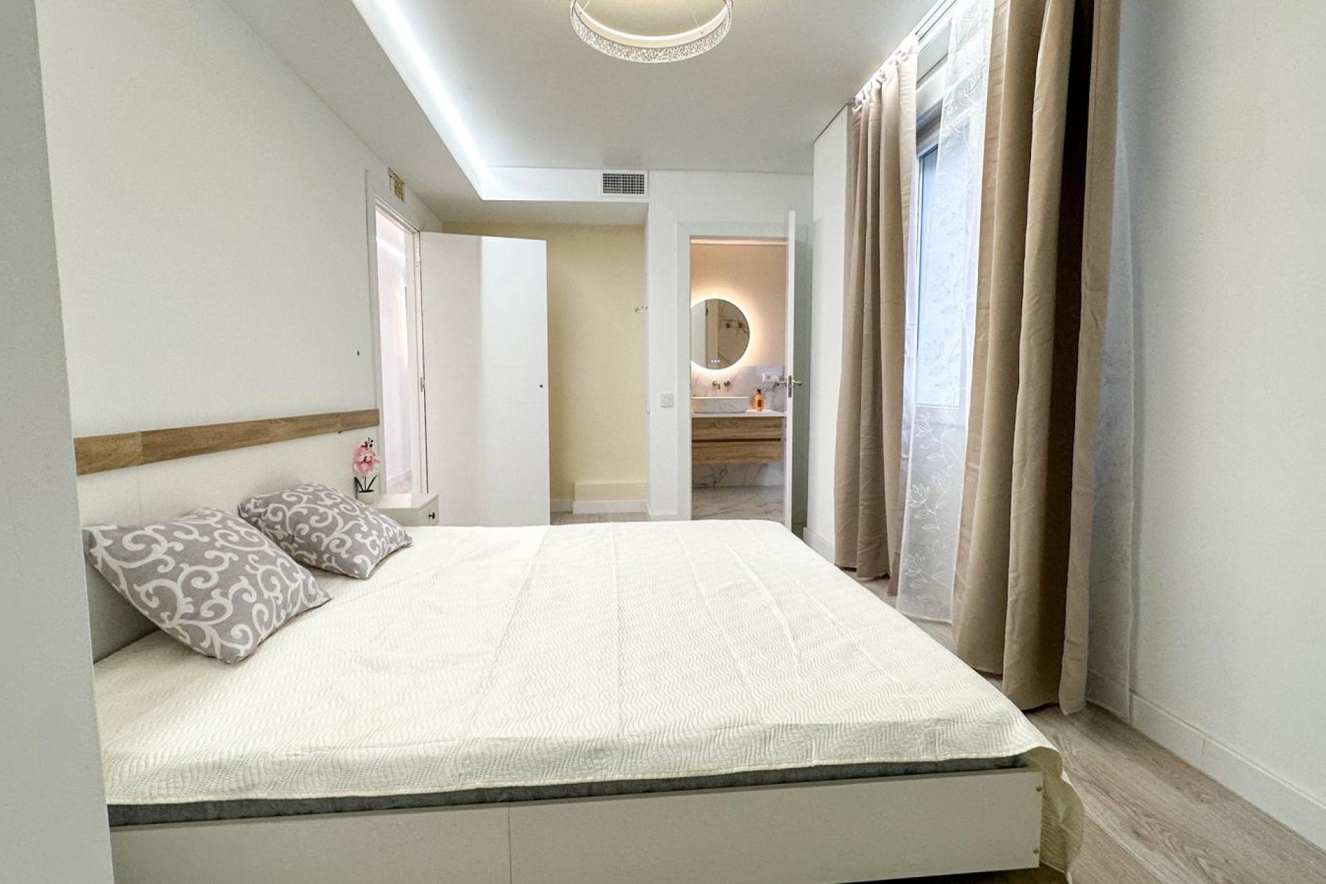 Wiederverkauf - Wohnung -
Torrevieja - Costa Blanca