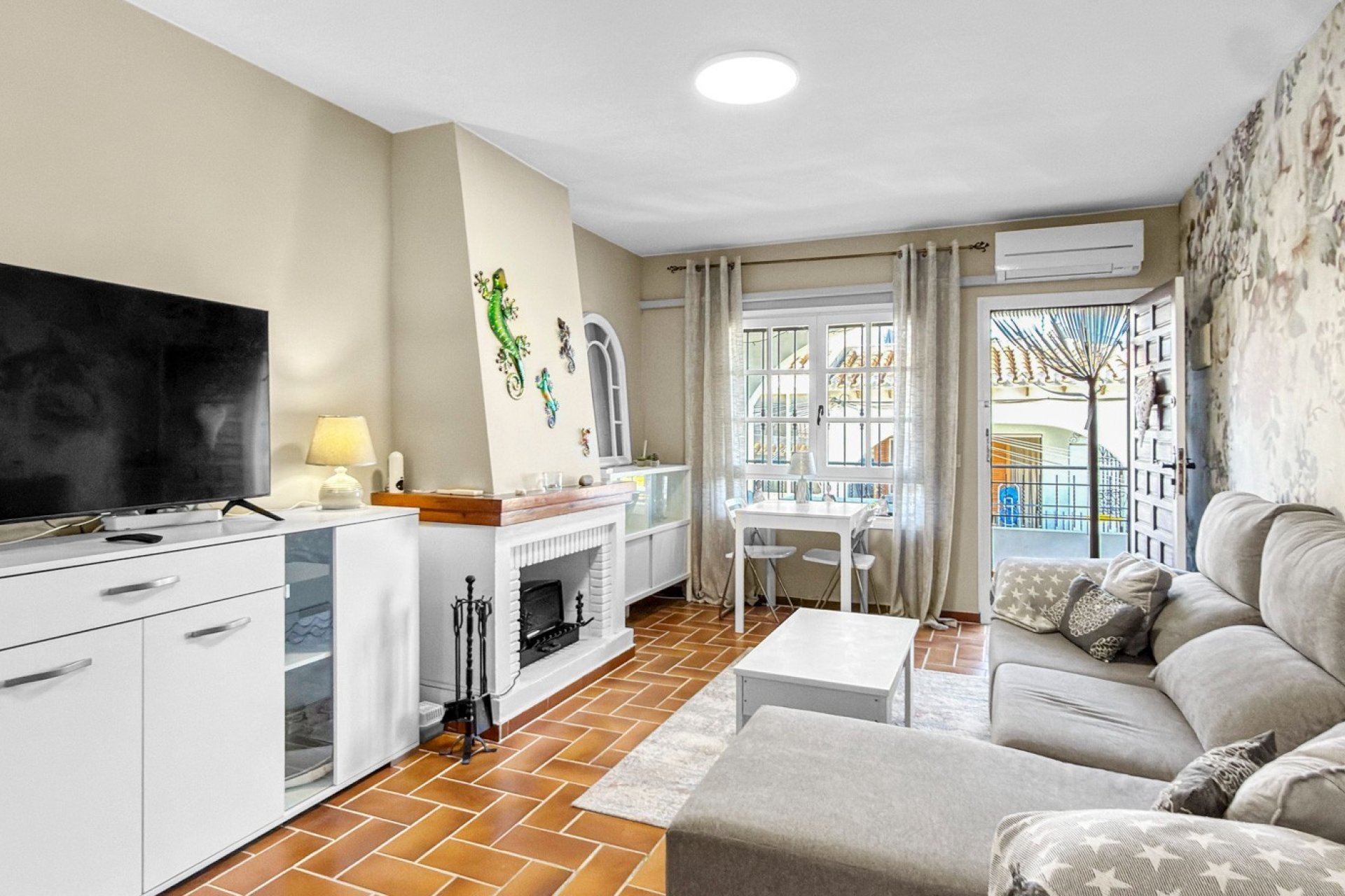 Wiederverkauf - Wohnung -
Torrevieja - Costa Blanca