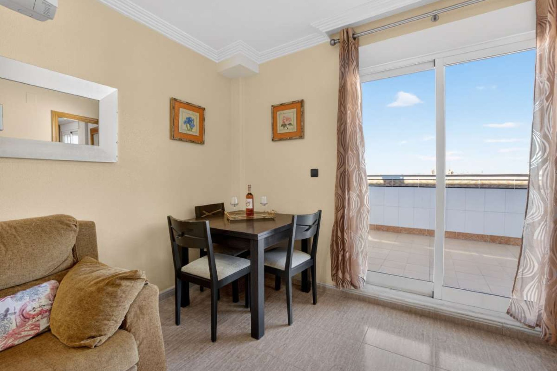 Wiederverkauf - Wohnung -
Torrevieja - Costa Blanca