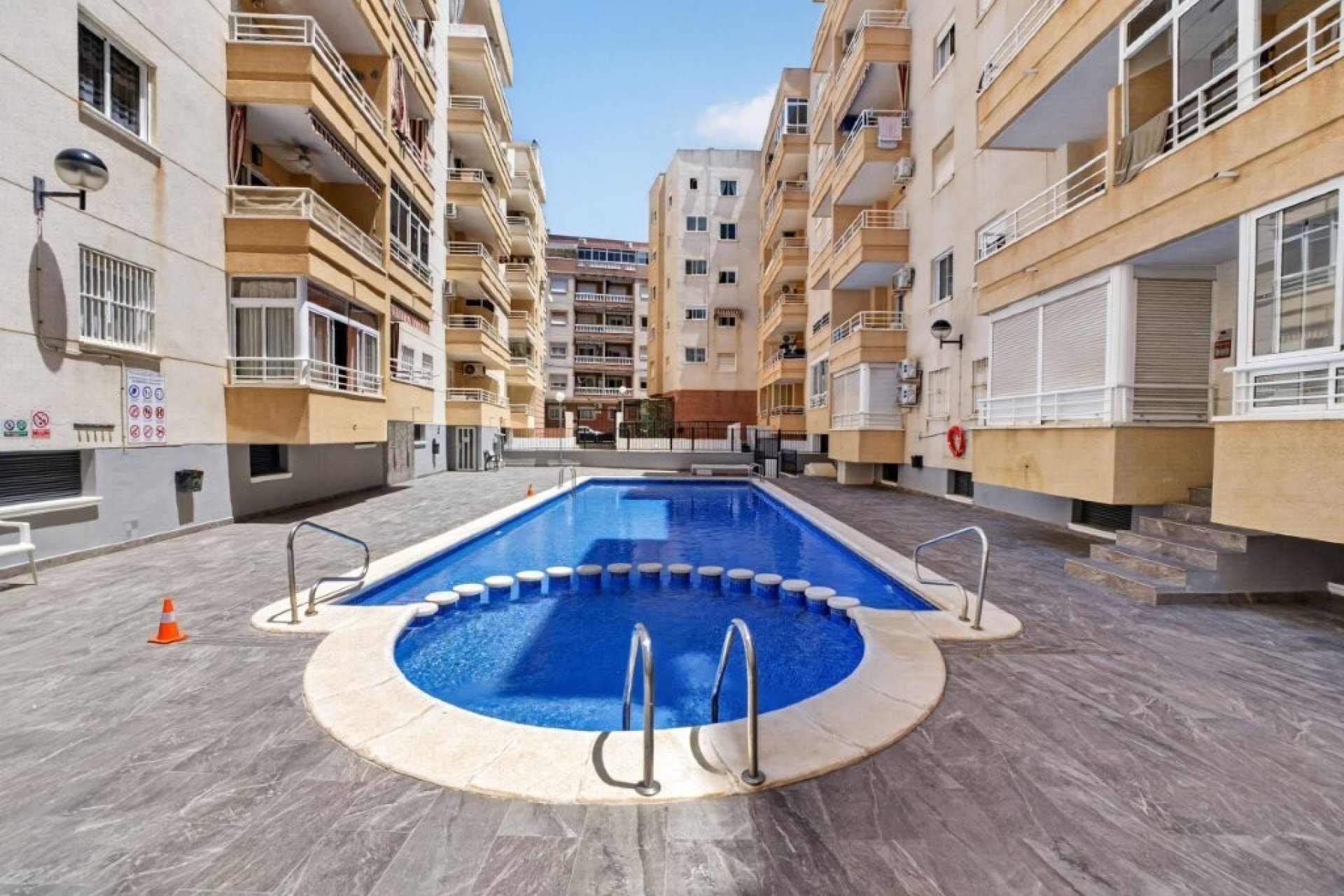 Wiederverkauf - Wohnung -
Torrevieja - Costa Blanca