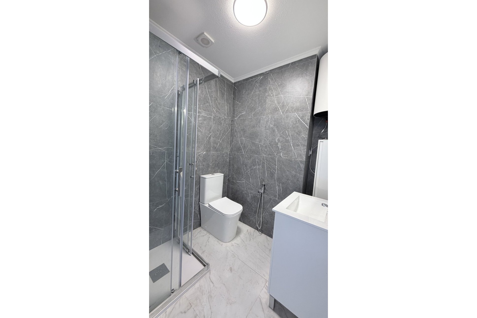 Wiederverkauf - Wohnung -
Torrevieja - Costa Blanca