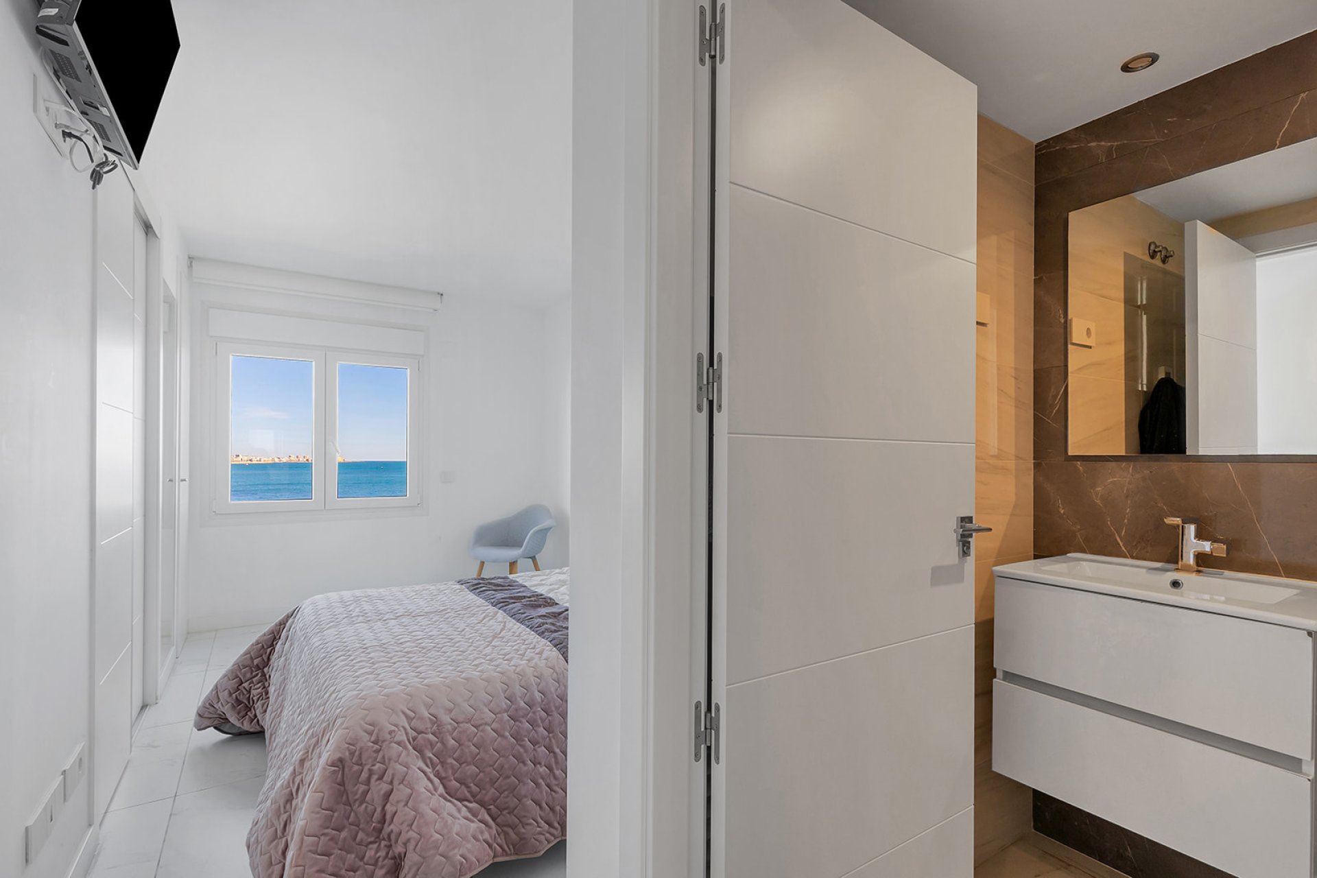 Wiederverkauf - Wohnung -
Torrevieja - Costa Blanca
