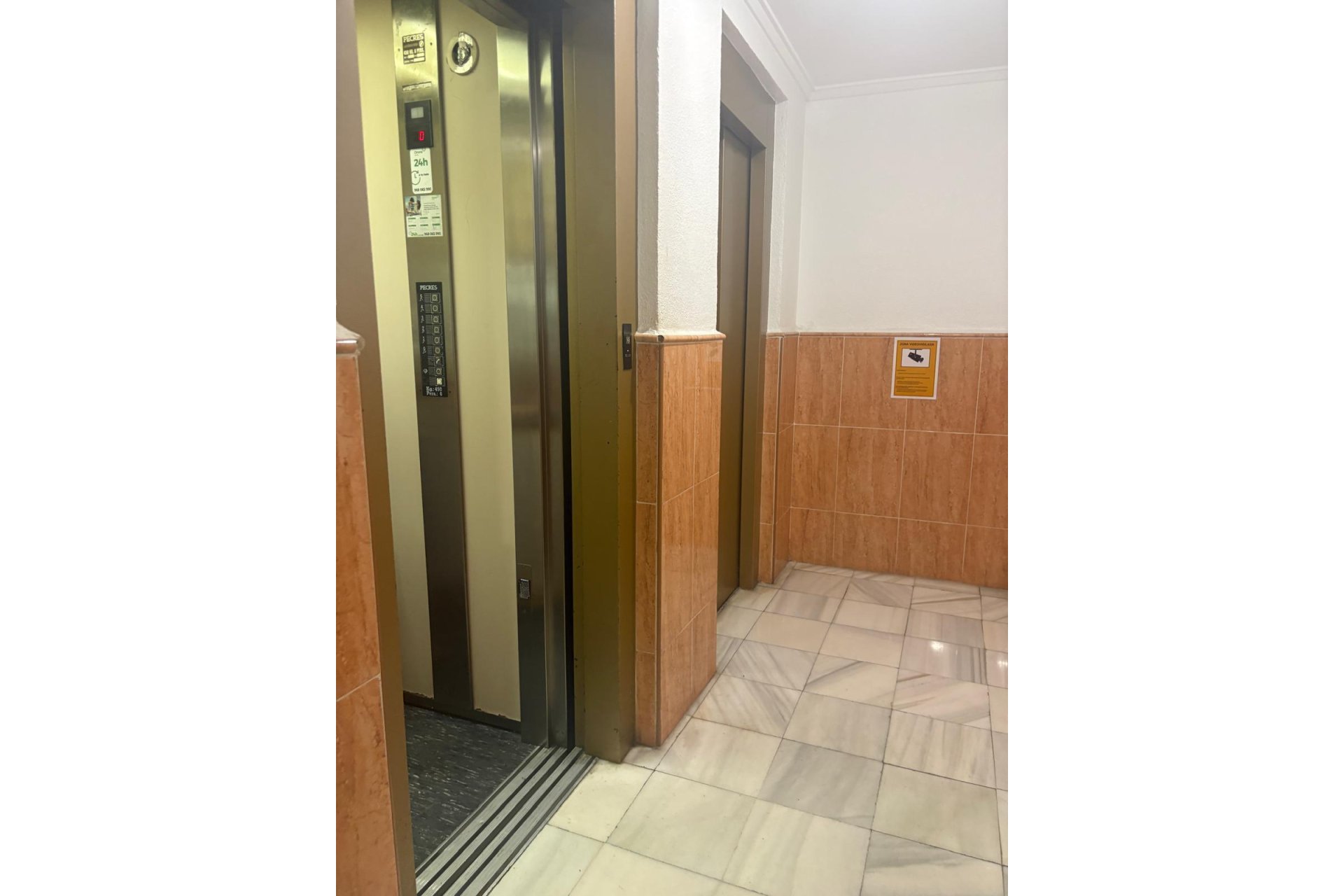 Wiederverkauf - Wohnung -
Torrevieja - Costa Blanca