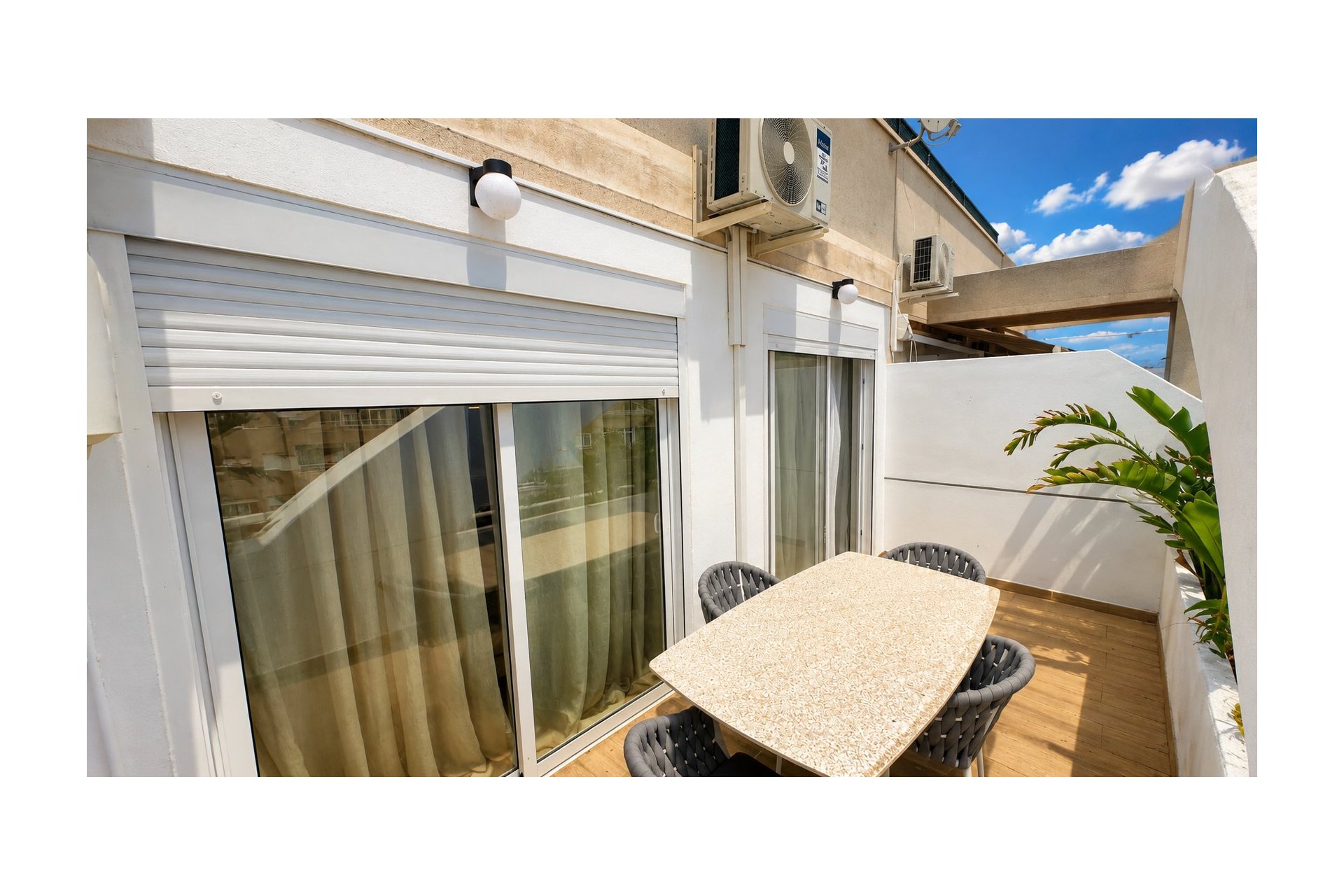 Wiederverkauf - Wohnung -
Torrevieja - Costa Blanca