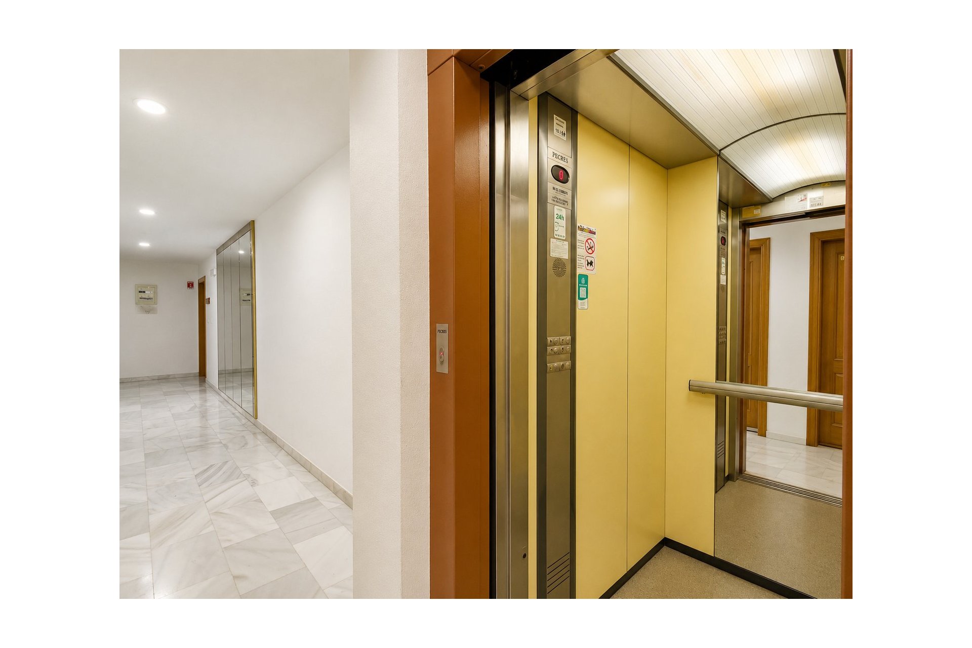 Wiederverkauf - Wohnung -
Torrevieja - Costa Blanca