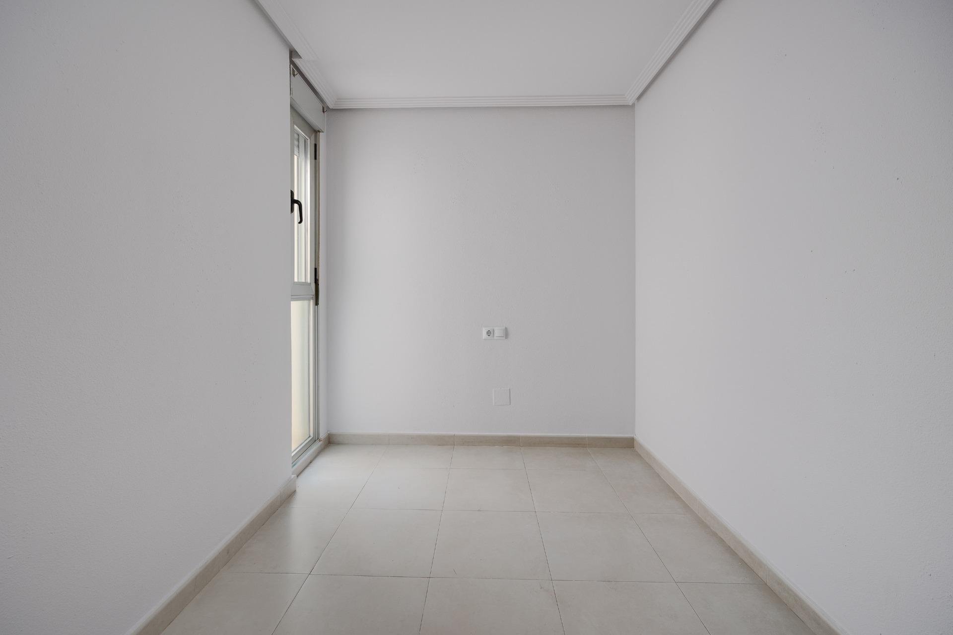 Wiederverkauf - Wohnung -
Torrevieja - Estacion De Autobuses